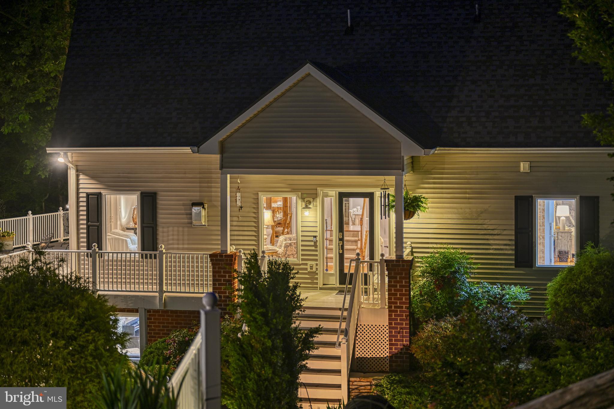 MAGNOLIA HARBOUR - Residential