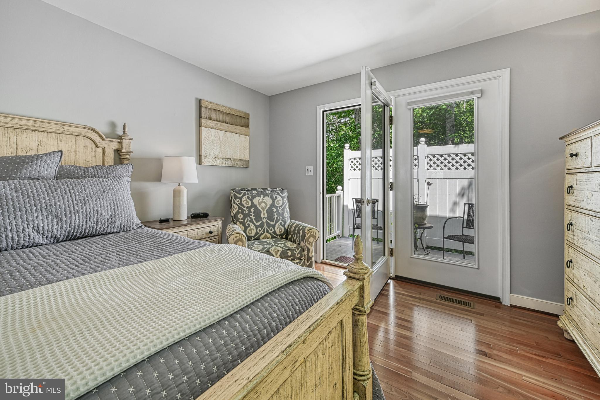 MAGNOLIA HARBOUR - Residential