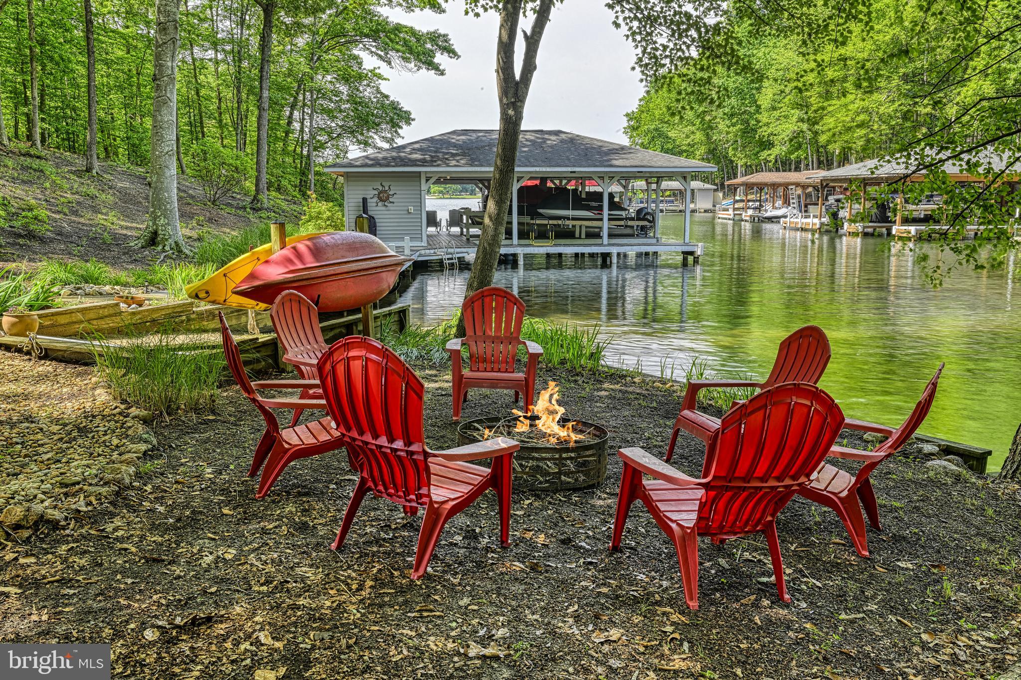 MAGNOLIA HARBOUR - Residential