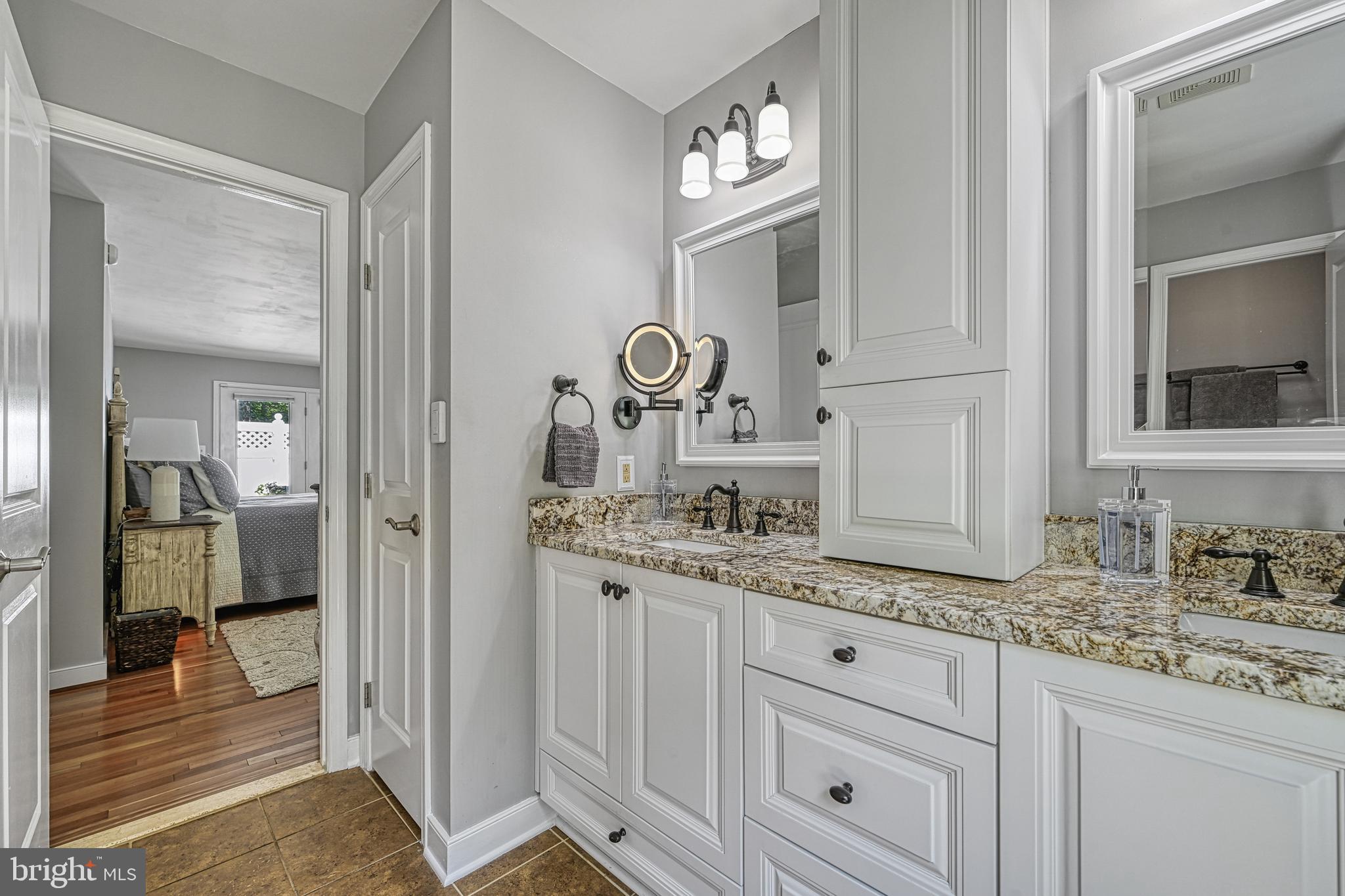 MAGNOLIA HARBOUR - Residential