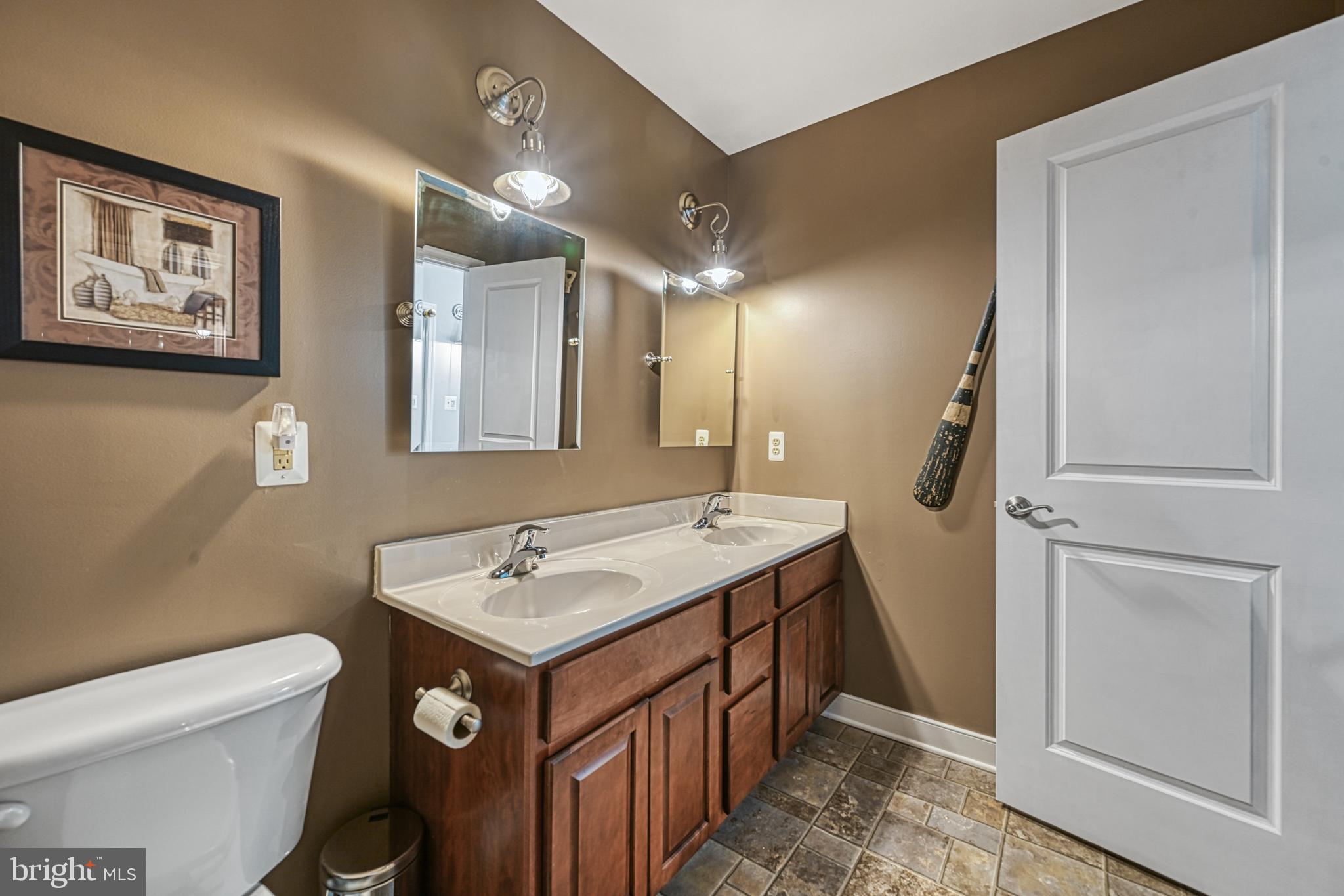 MAGNOLIA HARBOUR - Residential