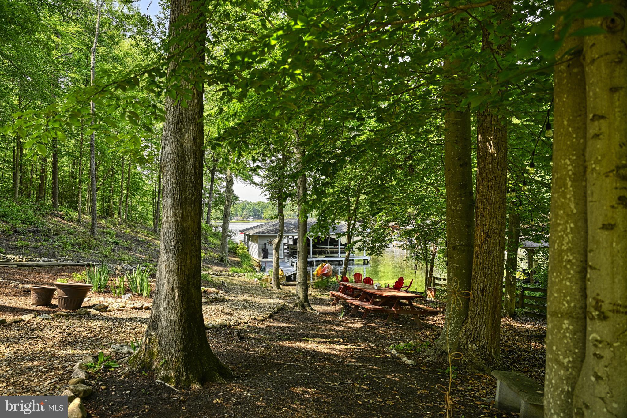 MAGNOLIA HARBOUR - Residential