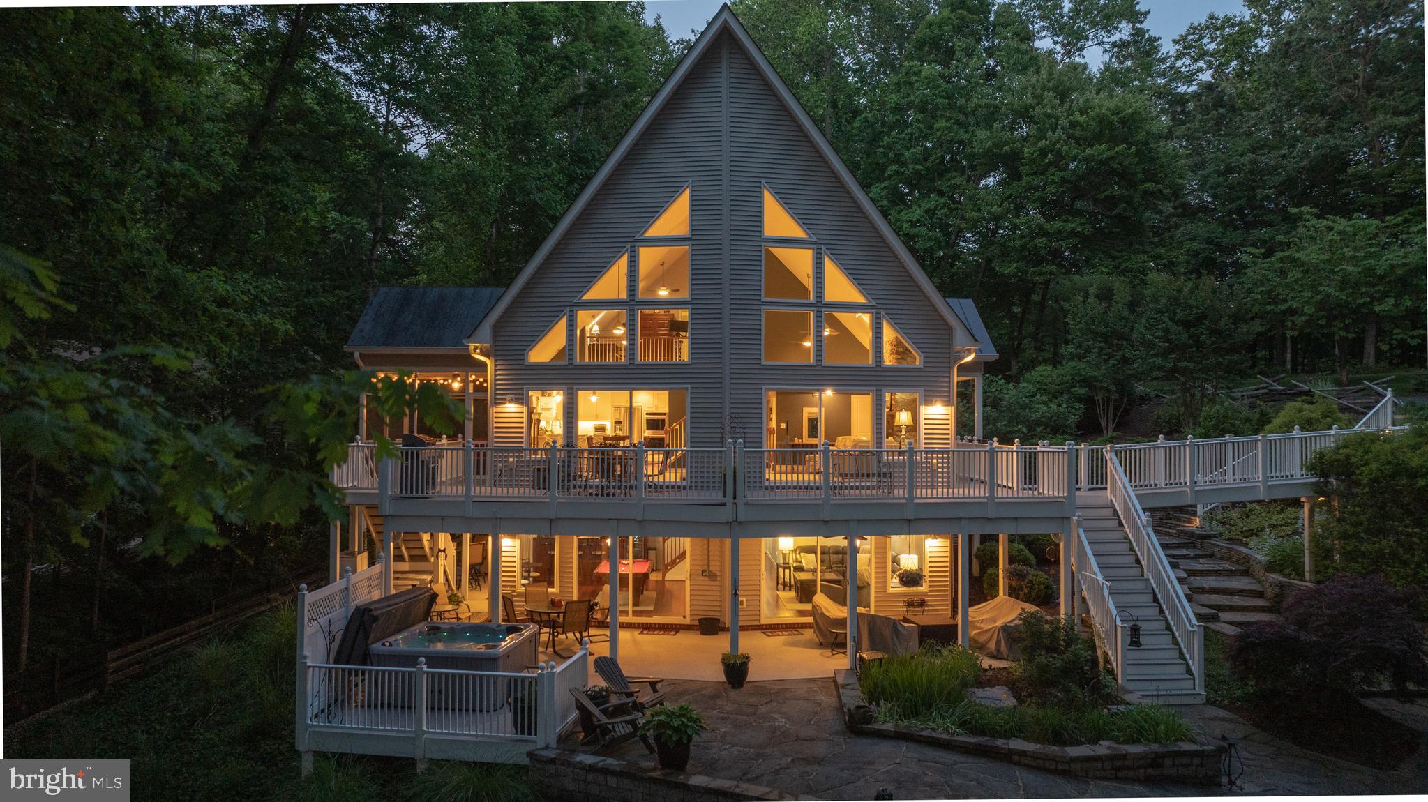 MAGNOLIA HARBOUR - Residential