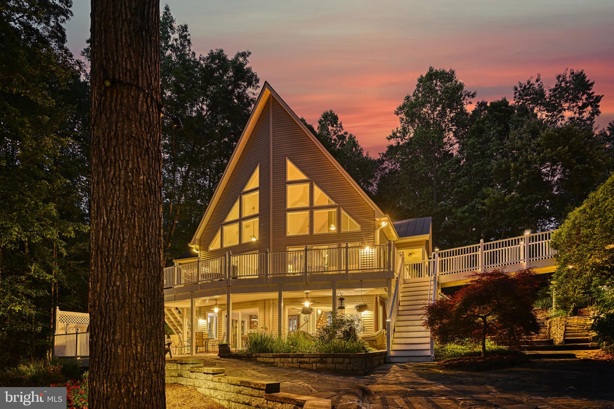 MAGNOLIA HARBOUR - Residential