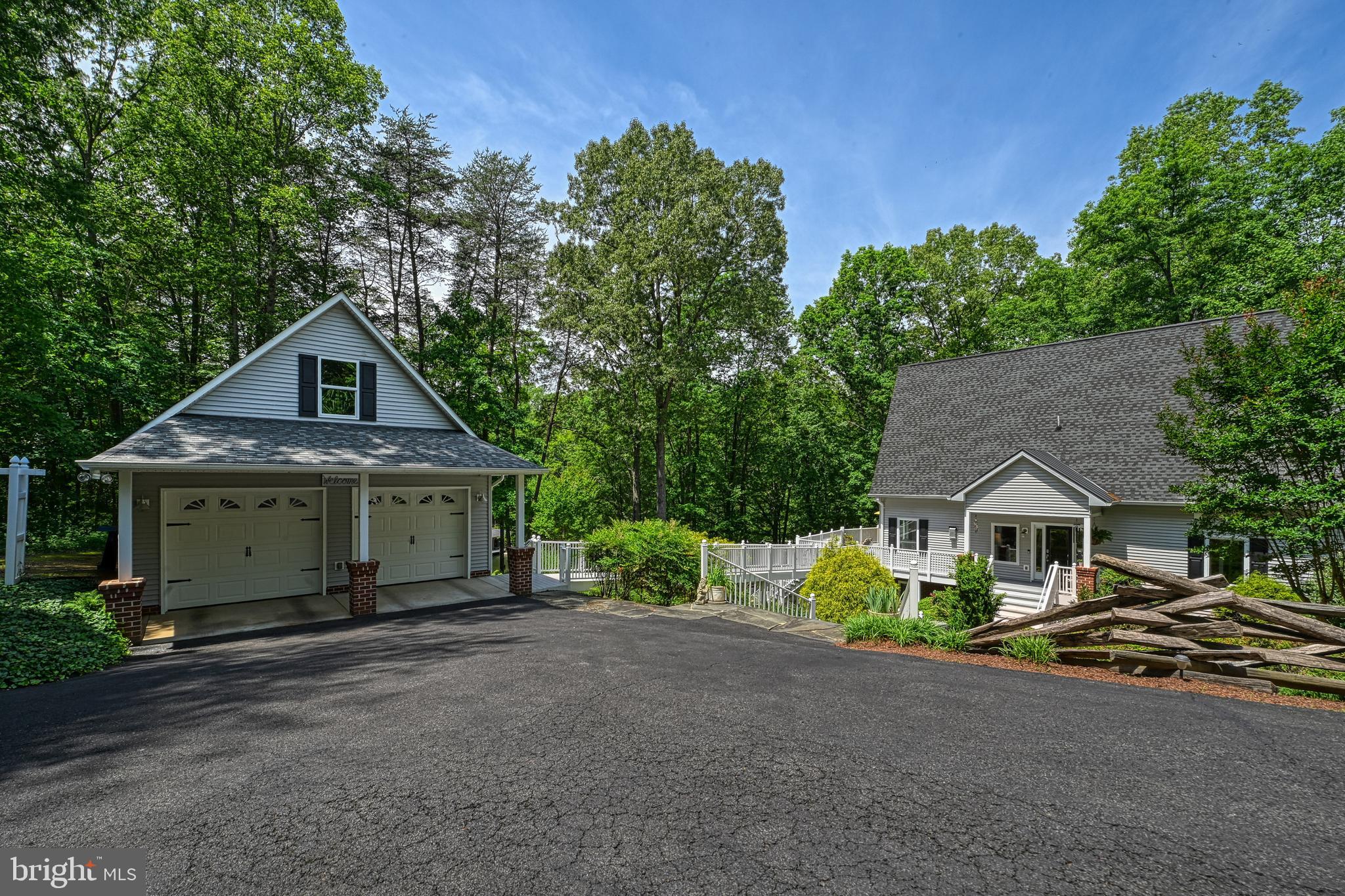 MAGNOLIA HARBOUR - Residential