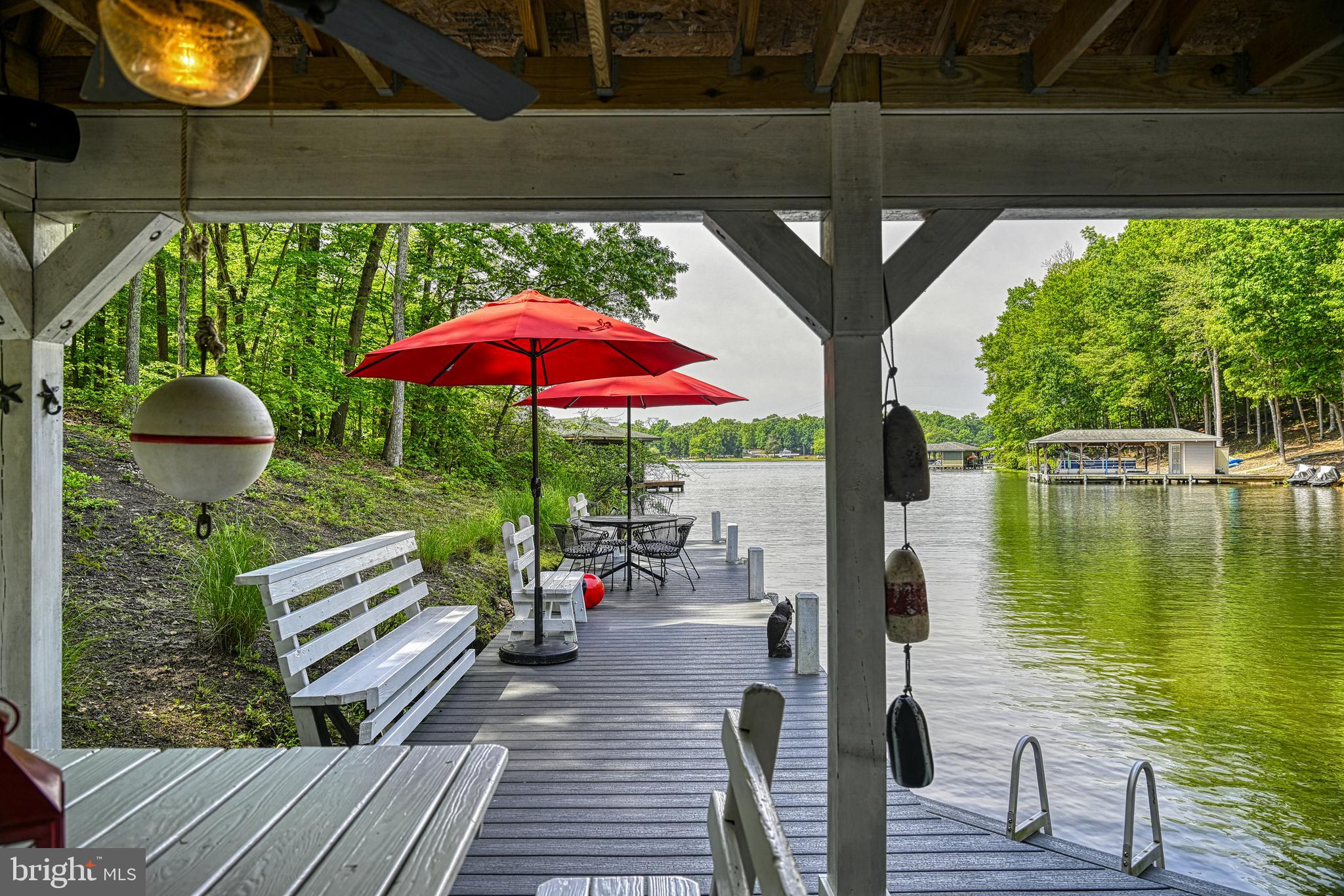 MAGNOLIA HARBOUR - Residential