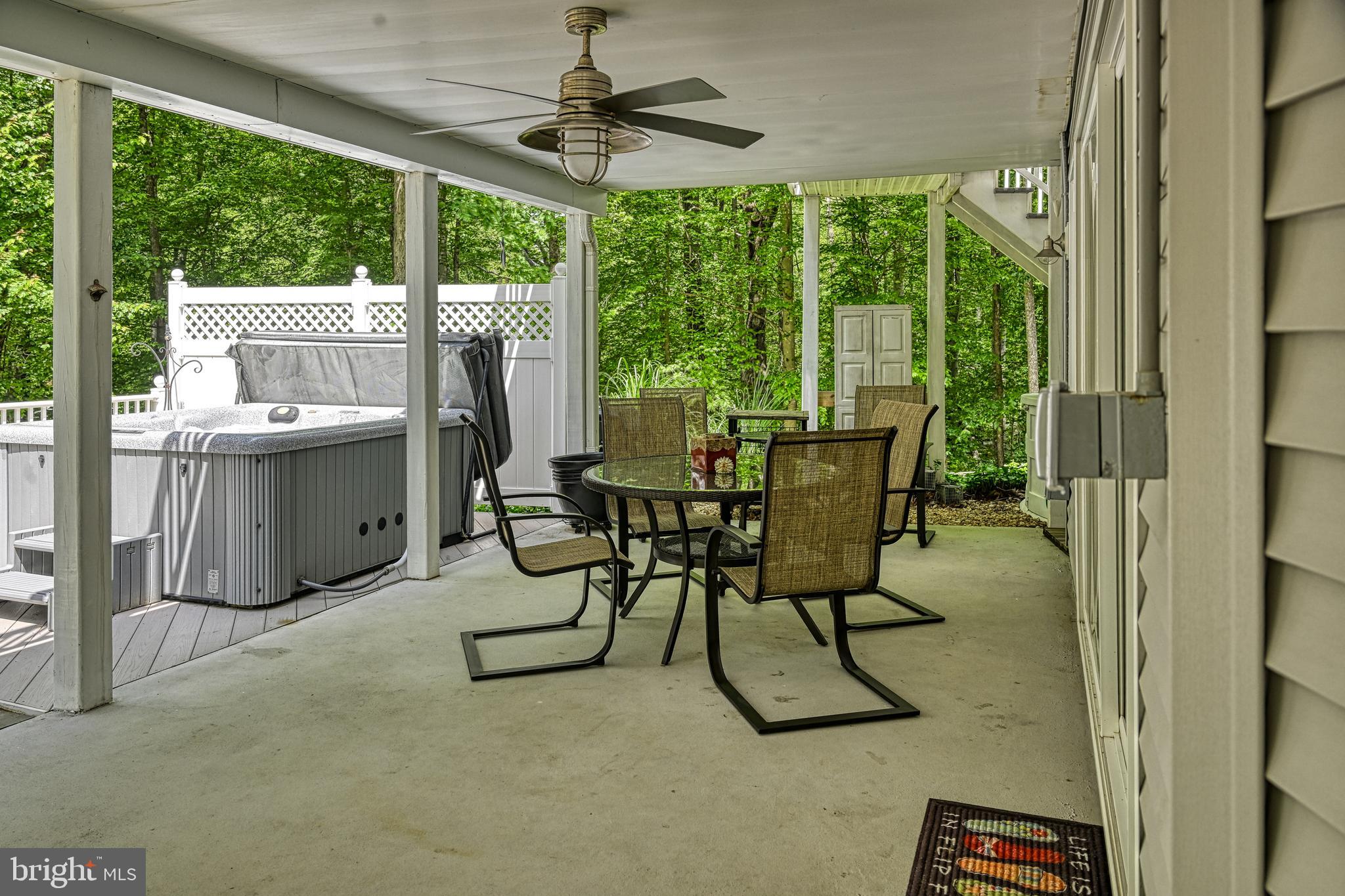 MAGNOLIA HARBOUR - Residential