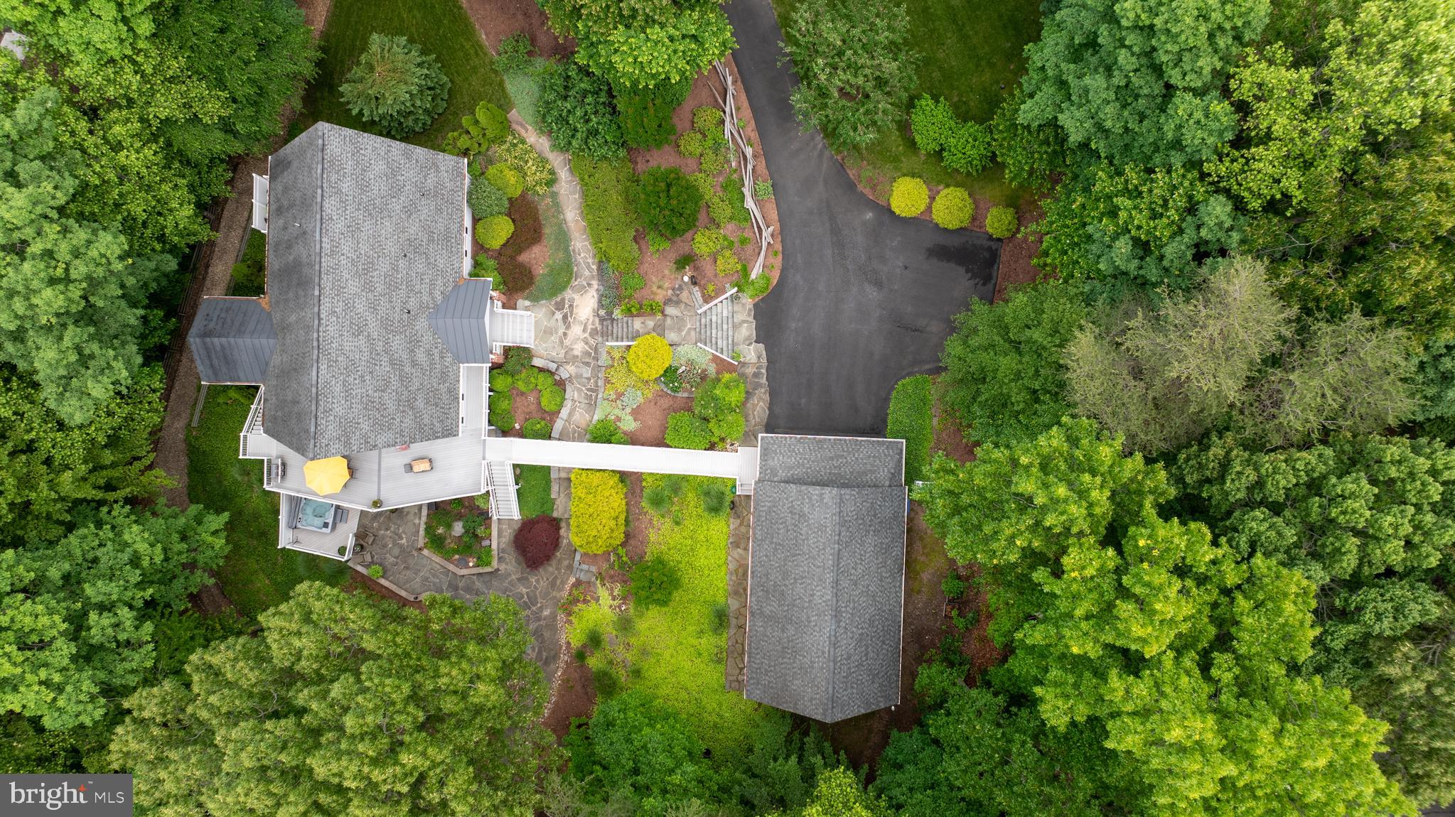 MAGNOLIA HARBOUR - Residential