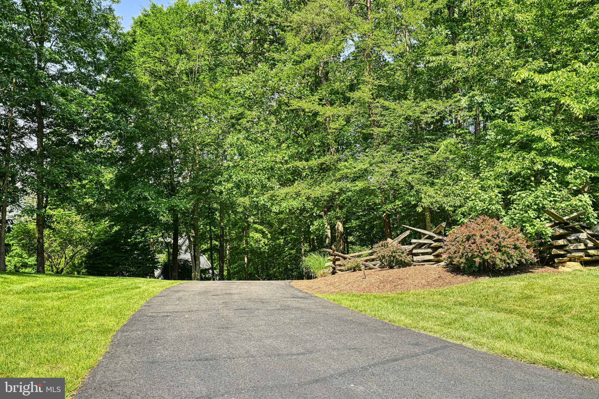 MAGNOLIA HARBOUR - Residential