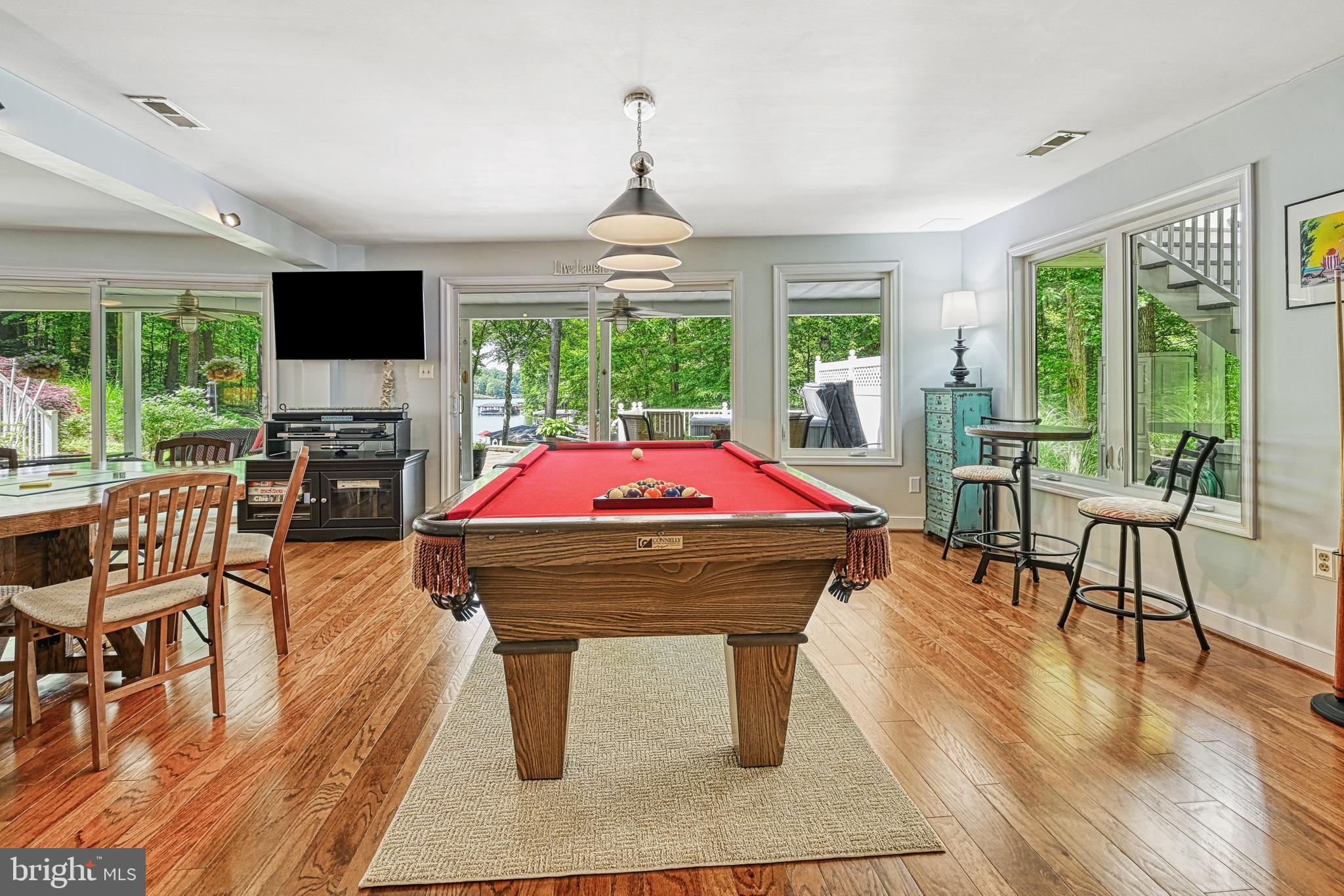 MAGNOLIA HARBOUR - Residential