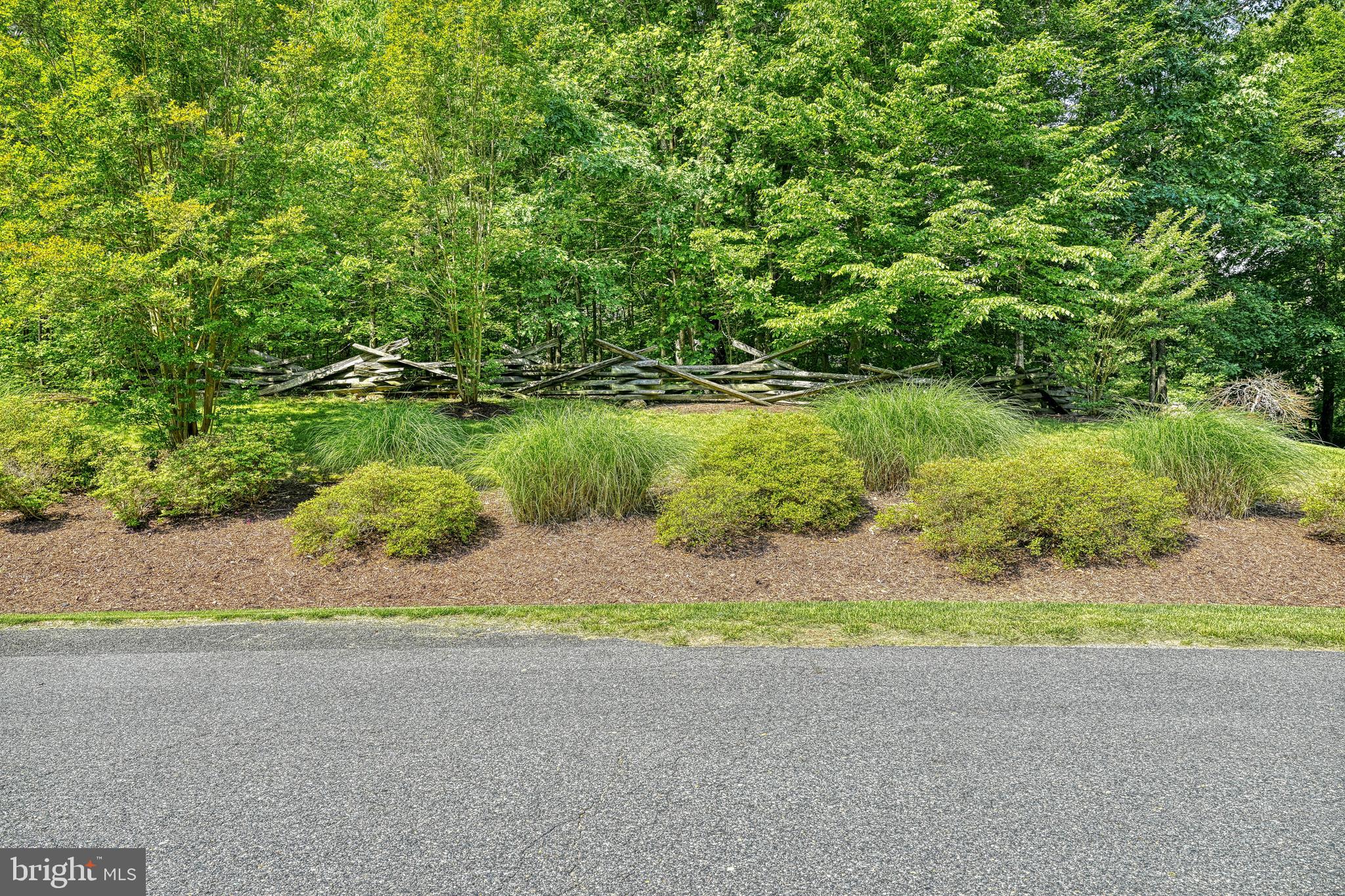 MAGNOLIA HARBOUR - Residential