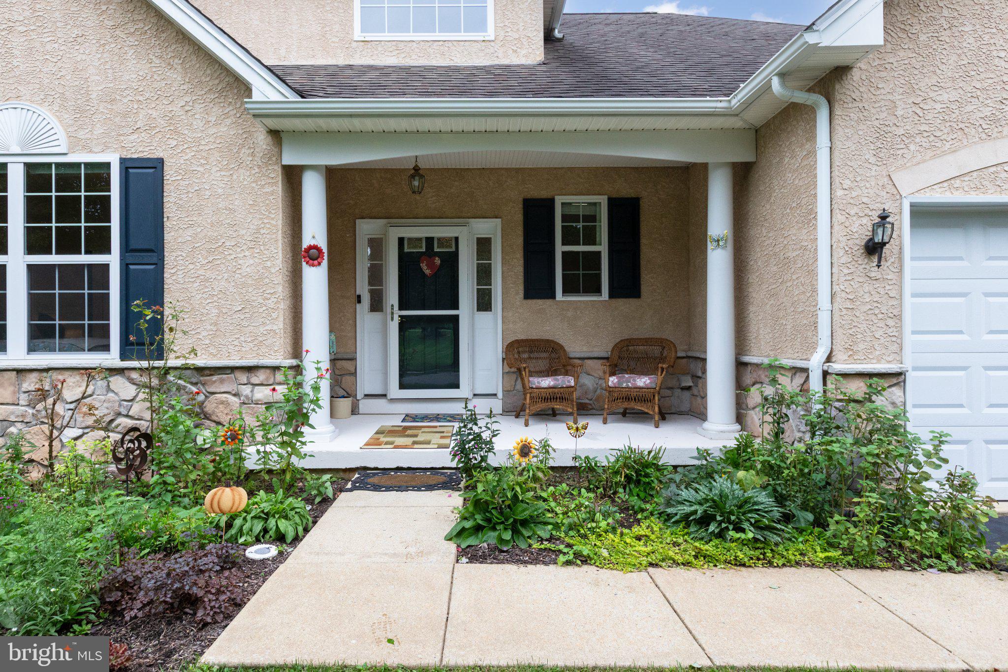 421 WESTVIEW DRIVE
