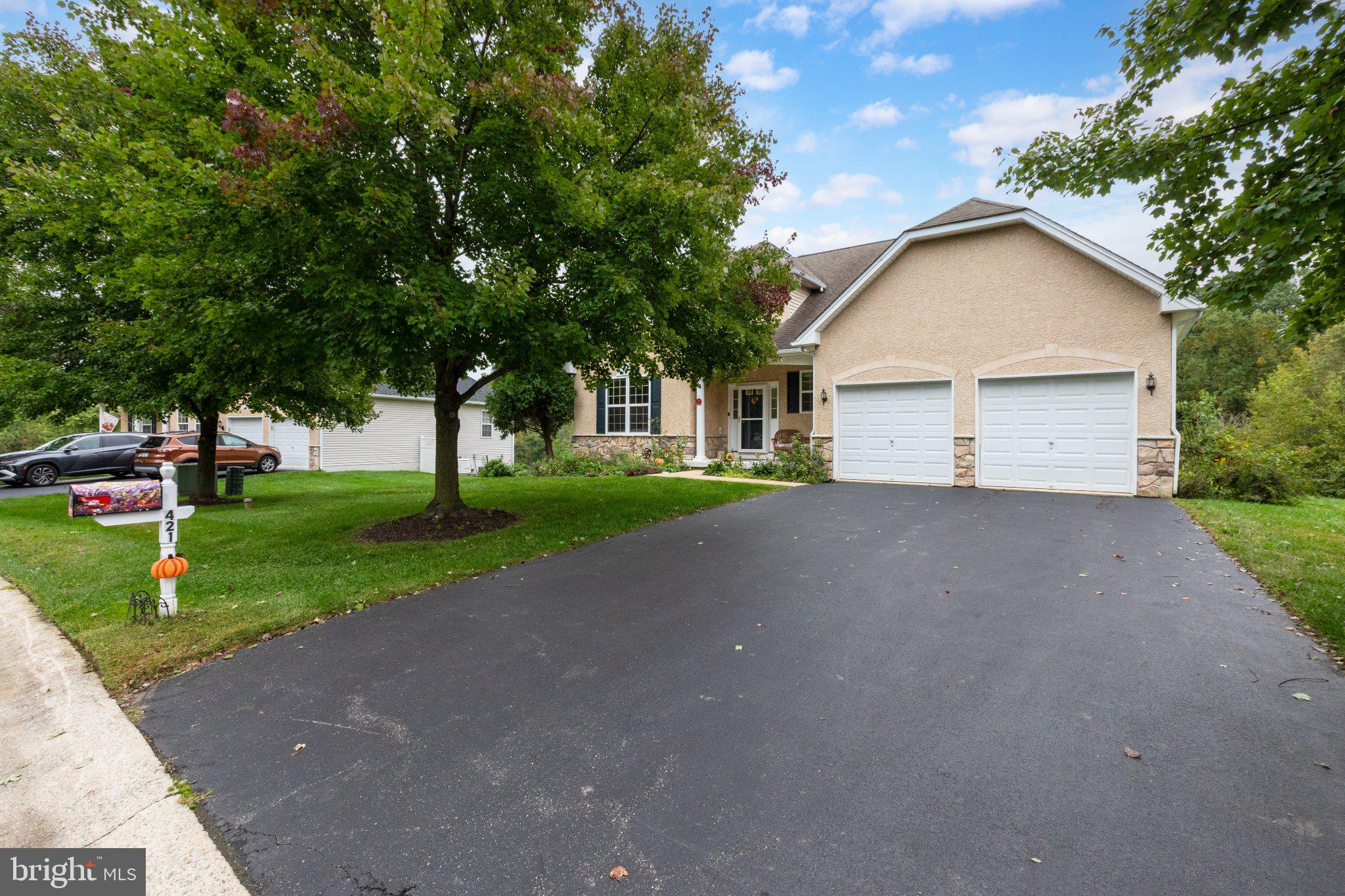 421 WESTVIEW DRIVE