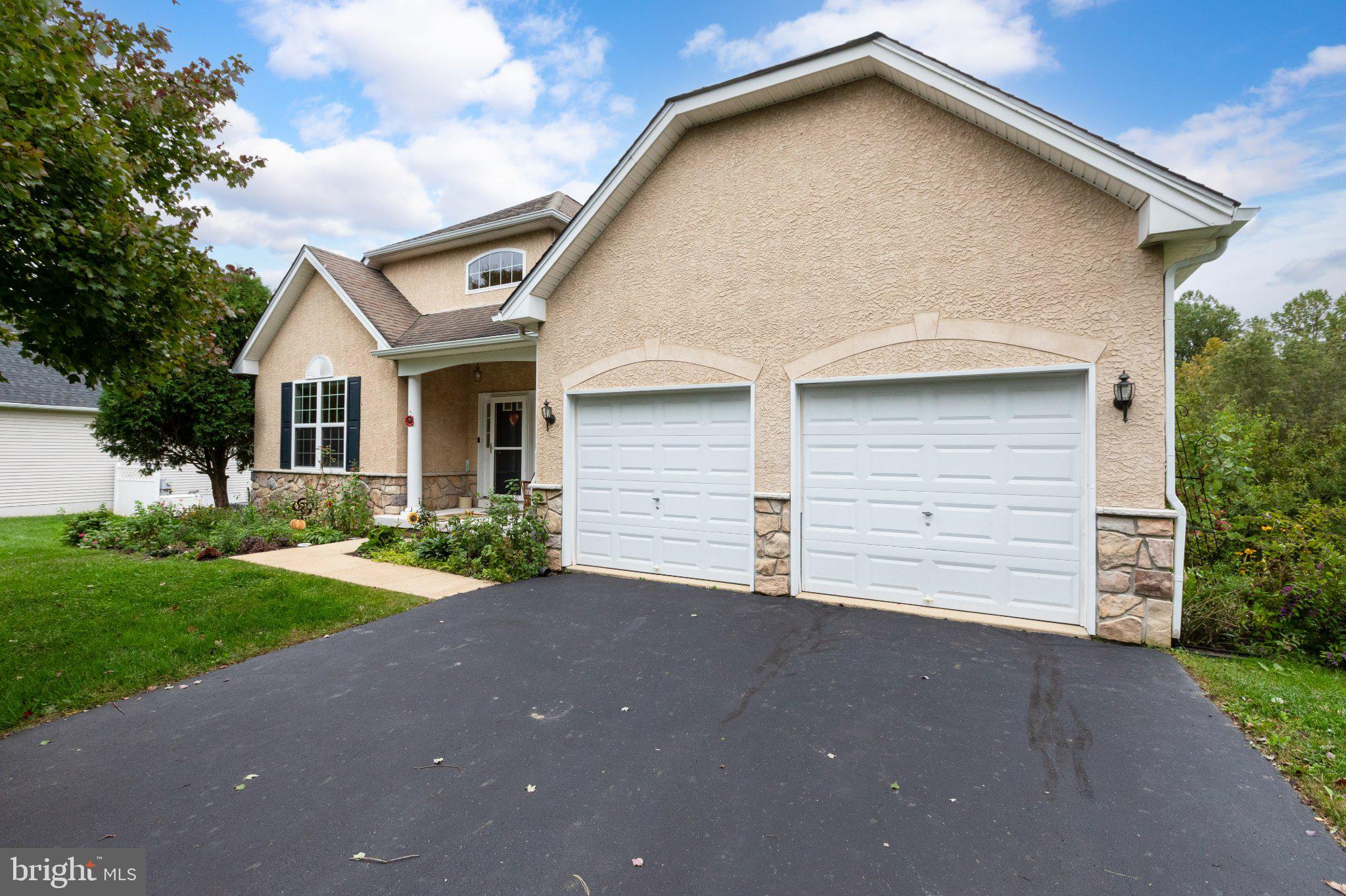 421 WESTVIEW DRIVE