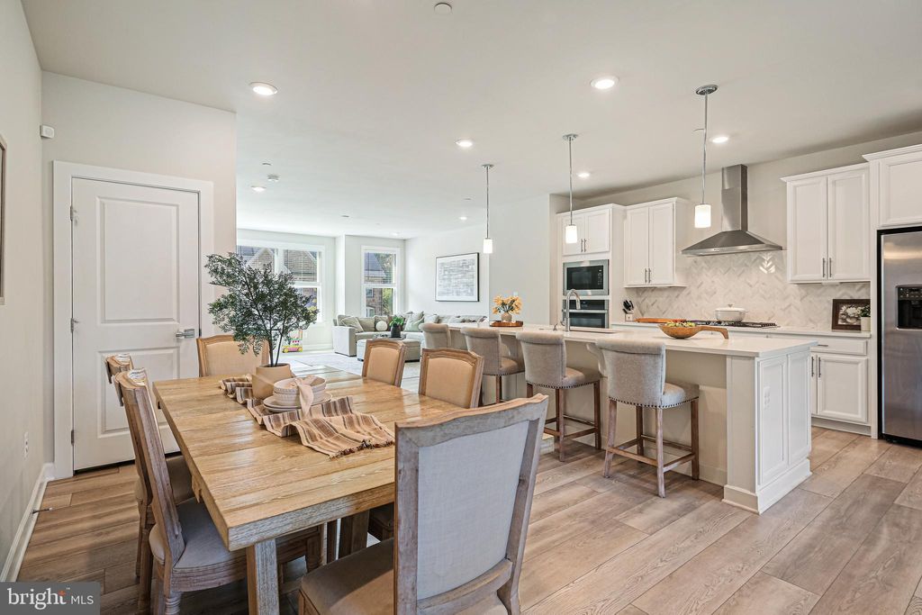 Photo of 7614 Cross Creek Drive, COLUMBIA, MD 21044 (MLS # MDHW2059430)