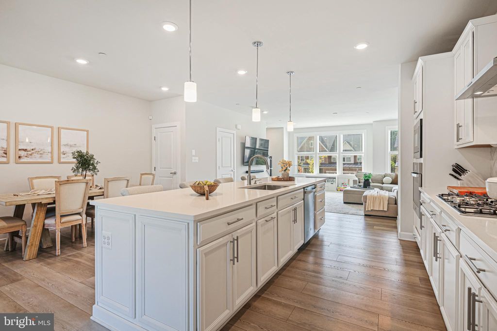 Photo of 7614 Cross Creek Drive, COLUMBIA, MD 21044 (MLS # MDHW2059430)