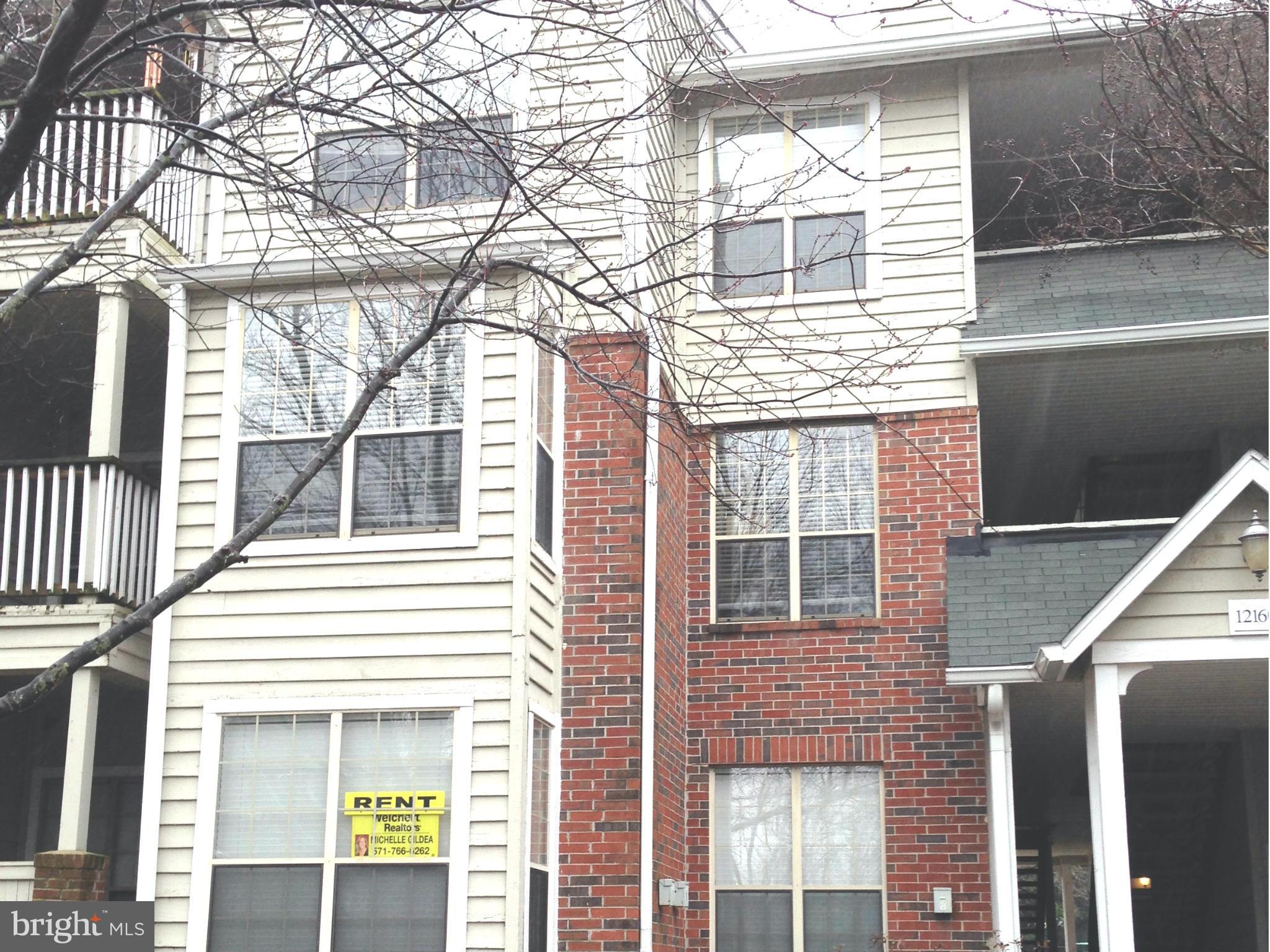 PENDERBROOK SQUARE CONDOMINIUMS - Residential Lease