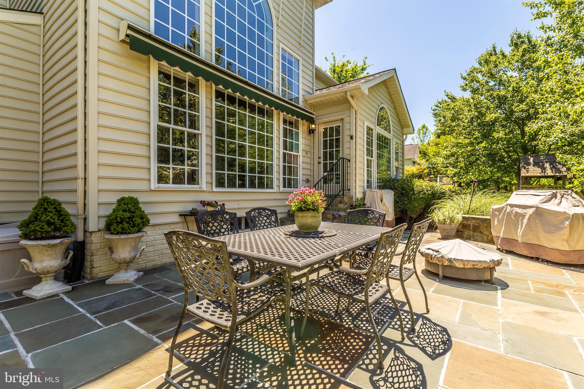 KINGS CROSSING - Residential