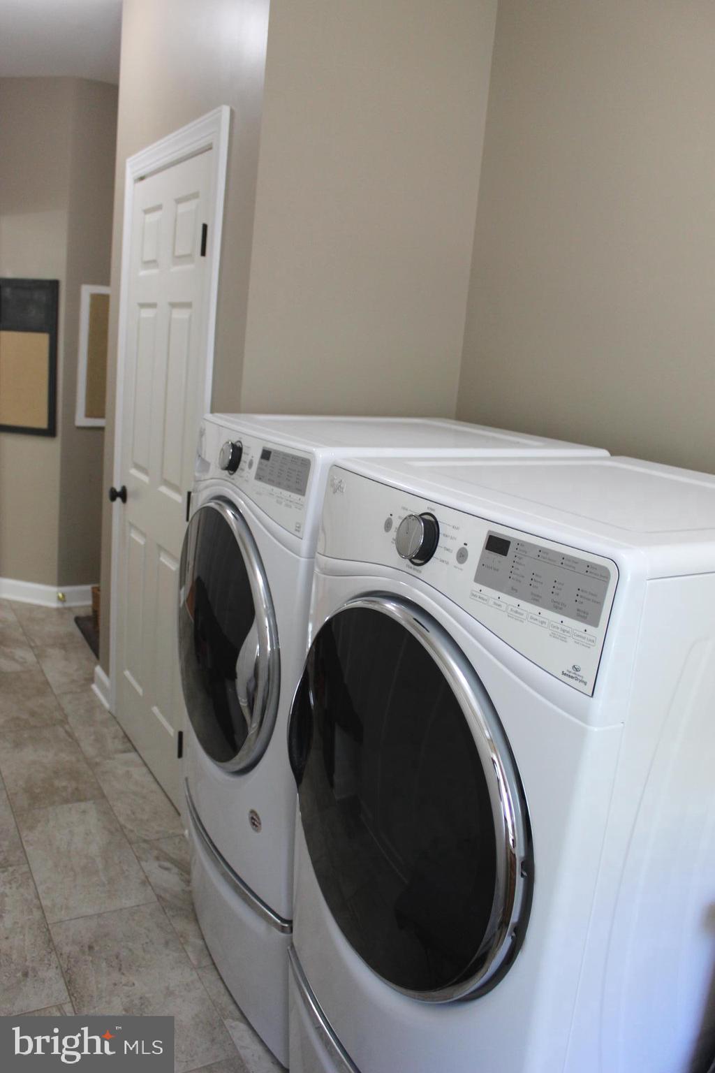 KINGS CROSSING - Residential