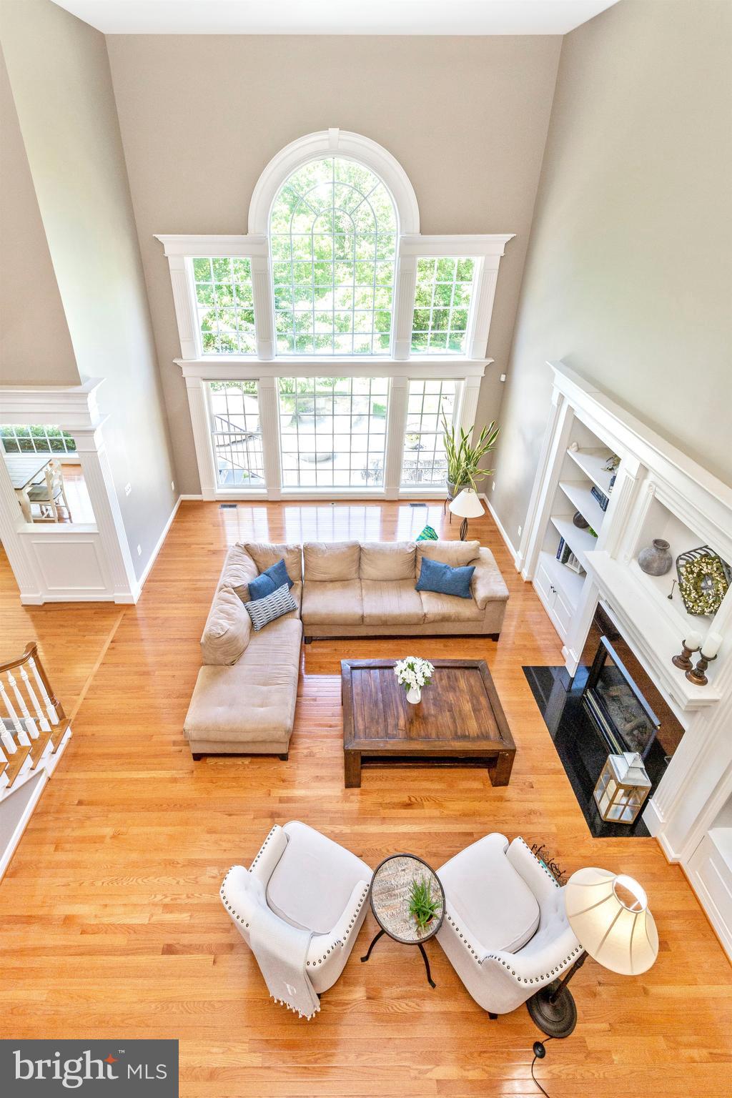 KINGS CROSSING - Residential