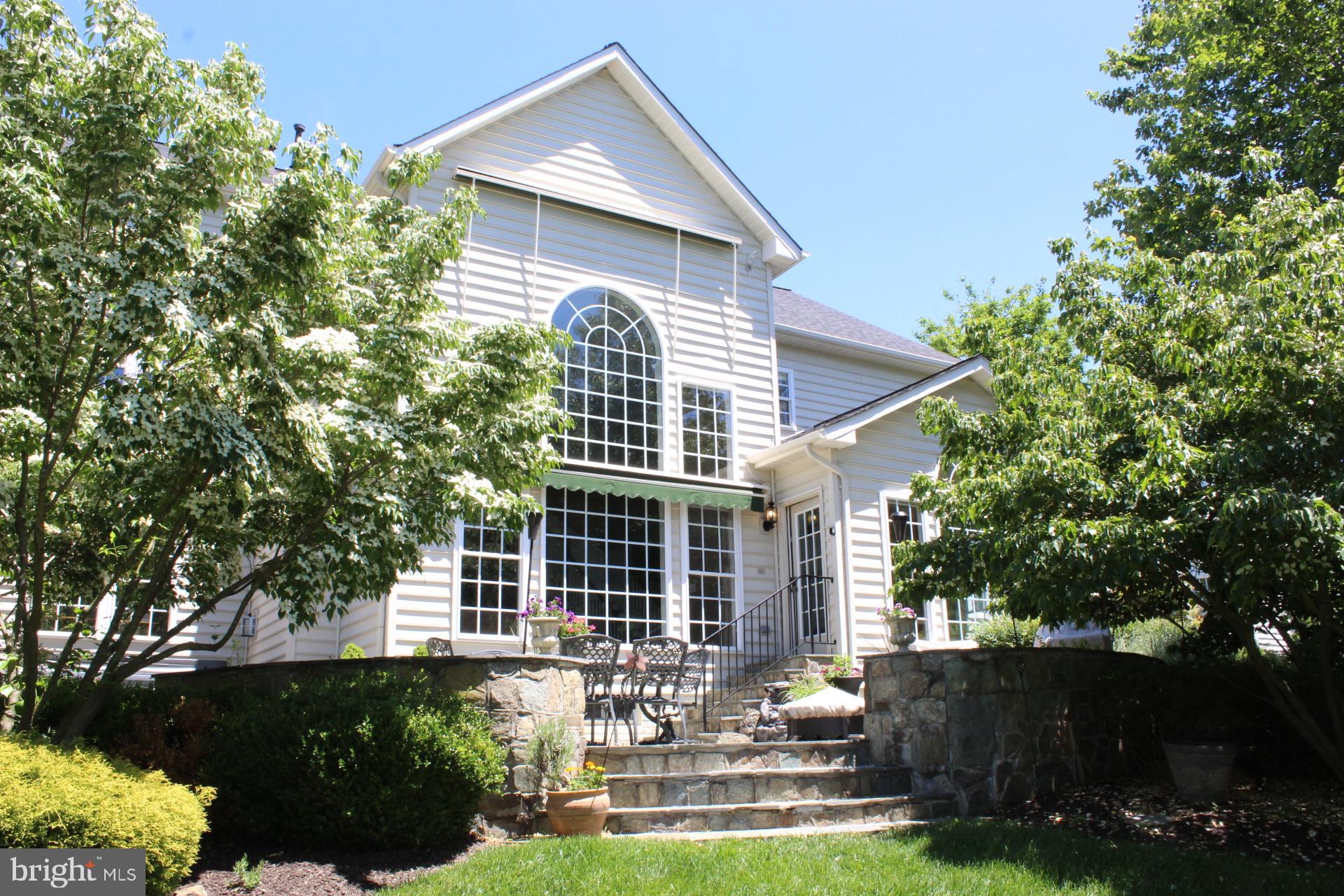 KINGS CROSSING - Residential