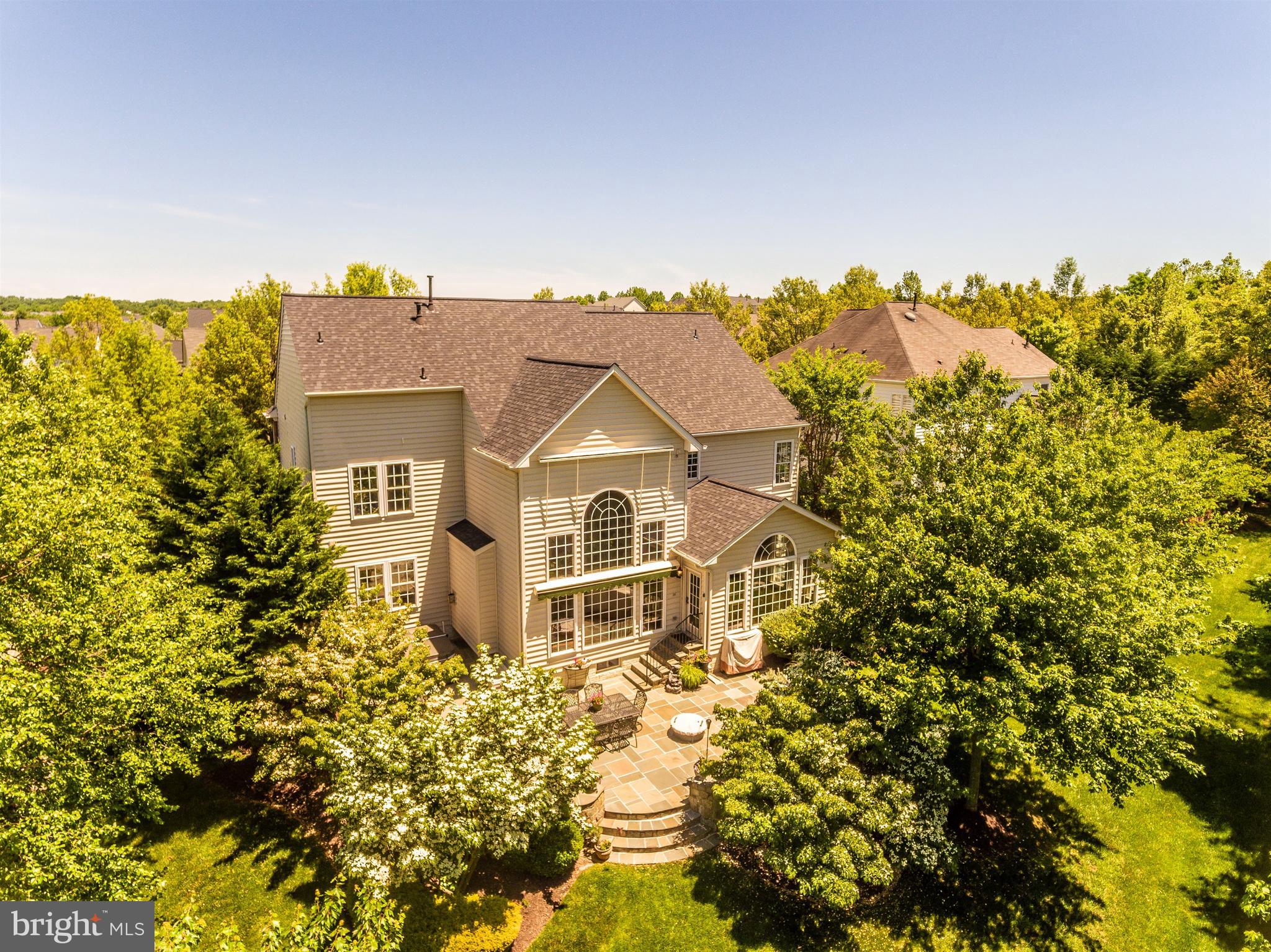 KINGS CROSSING - Residential