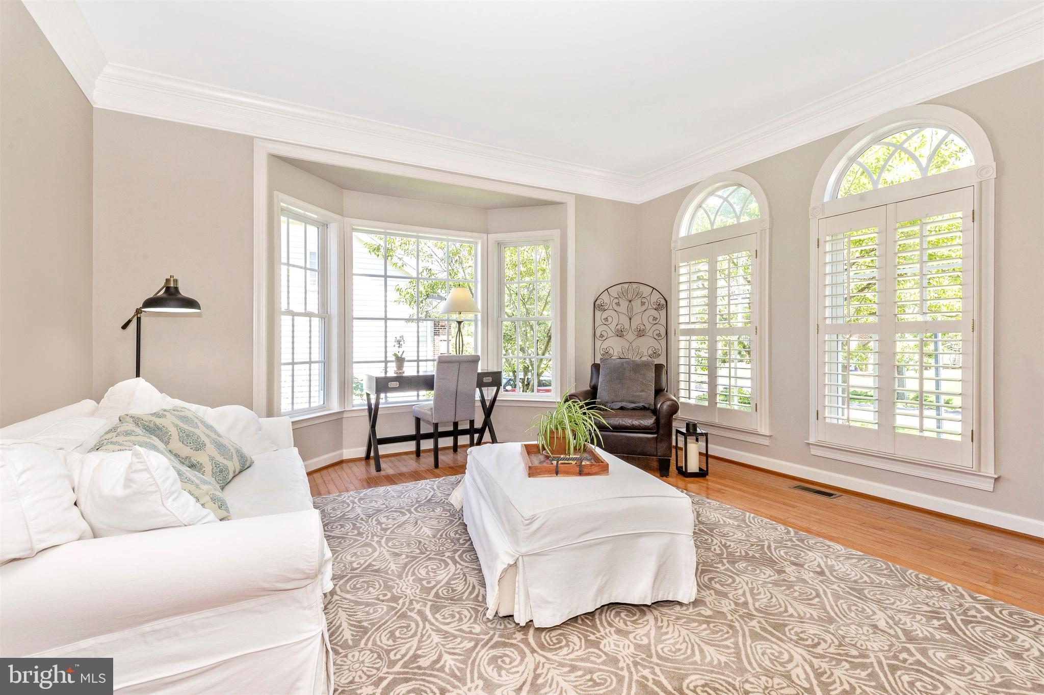 KINGS CROSSING - Residential