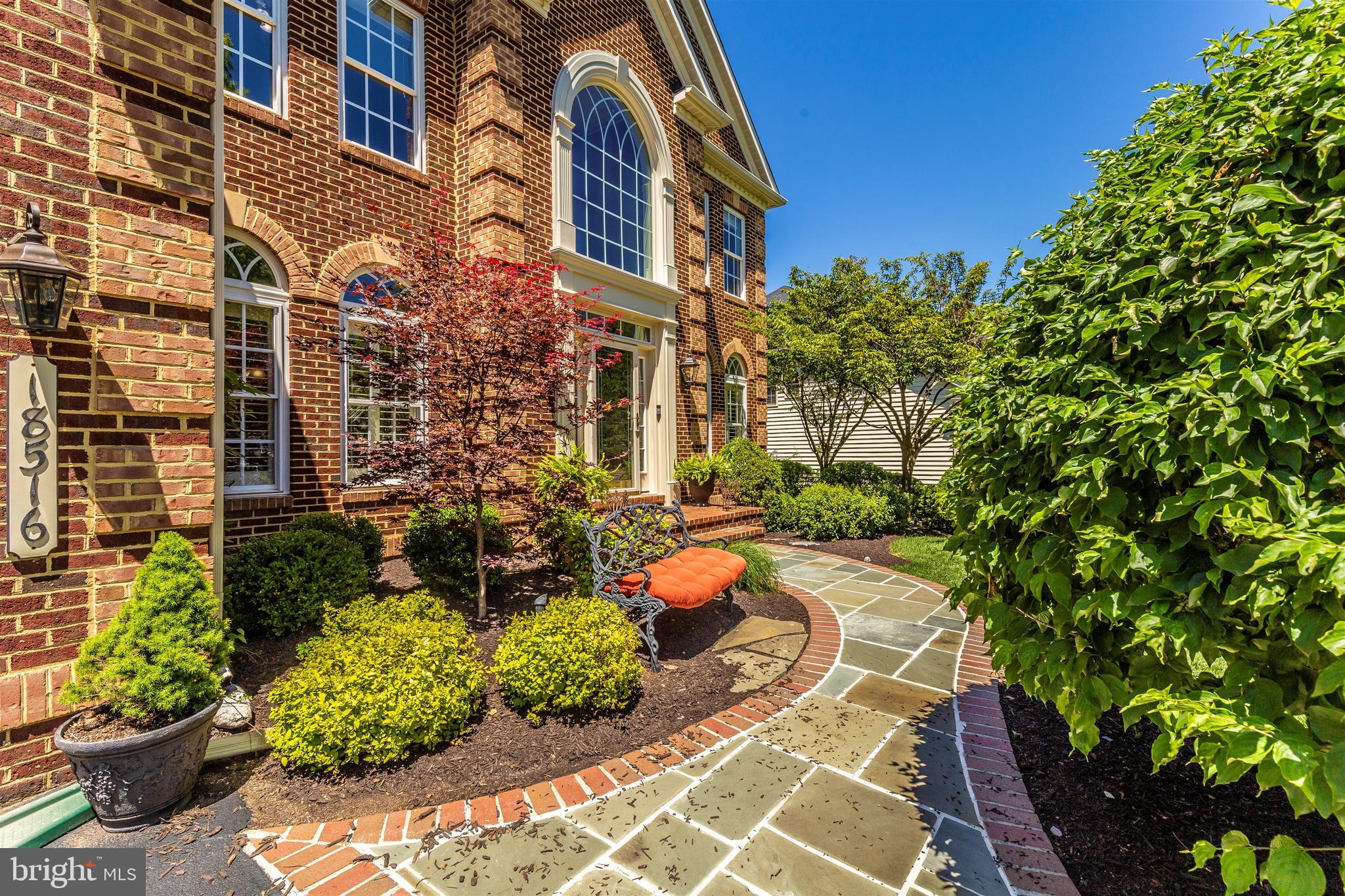 KINGS CROSSING - Residential