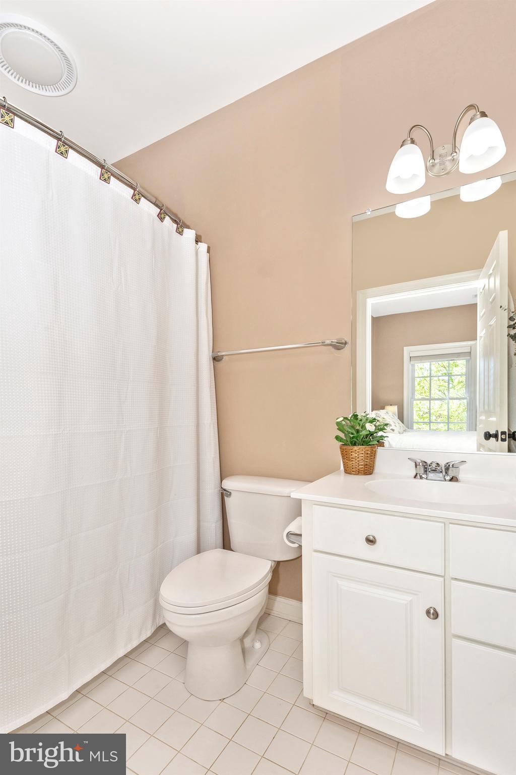 KINGS CROSSING - Residential