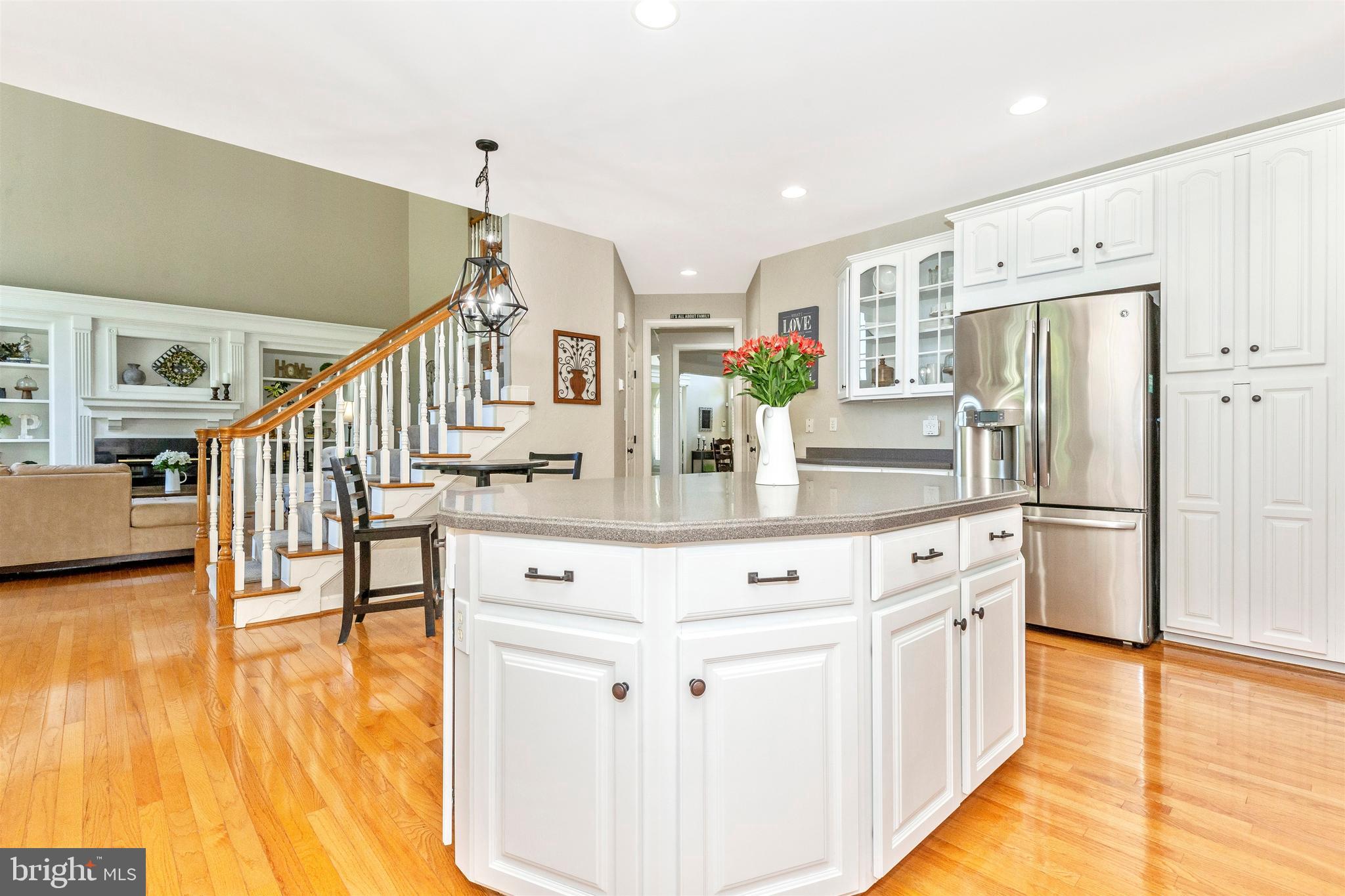 KINGS CROSSING - Residential