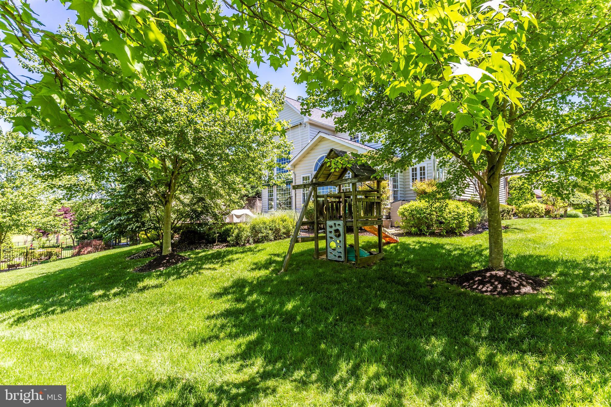 KINGS CROSSING - Residential