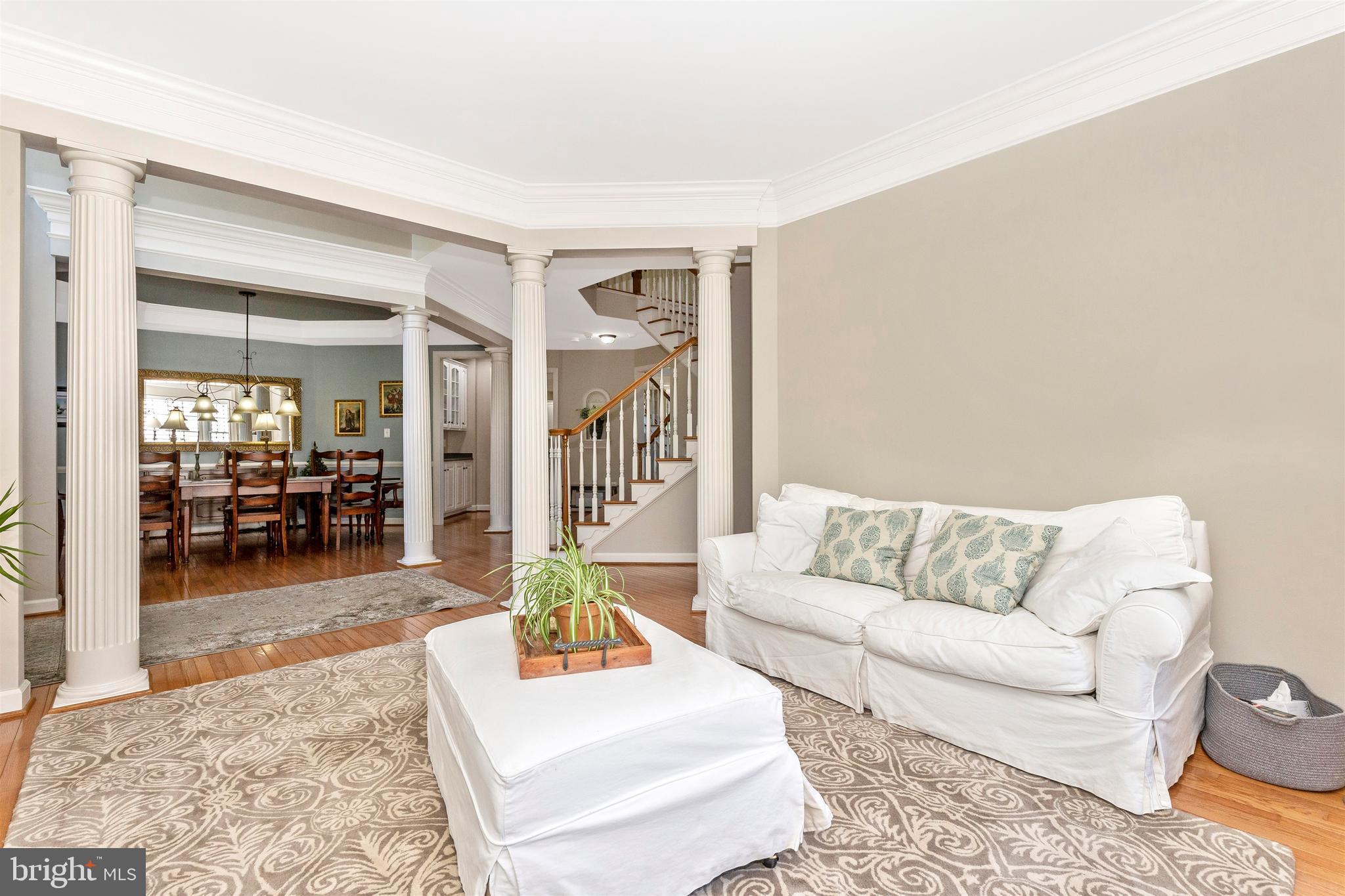 KINGS CROSSING - Residential