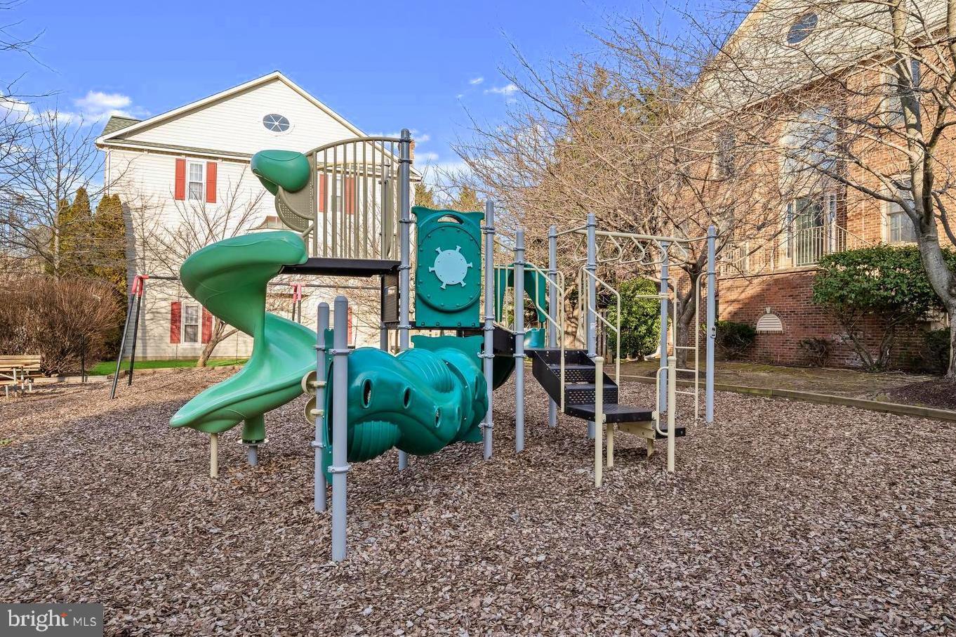 TRAVILAH CREST - Residential