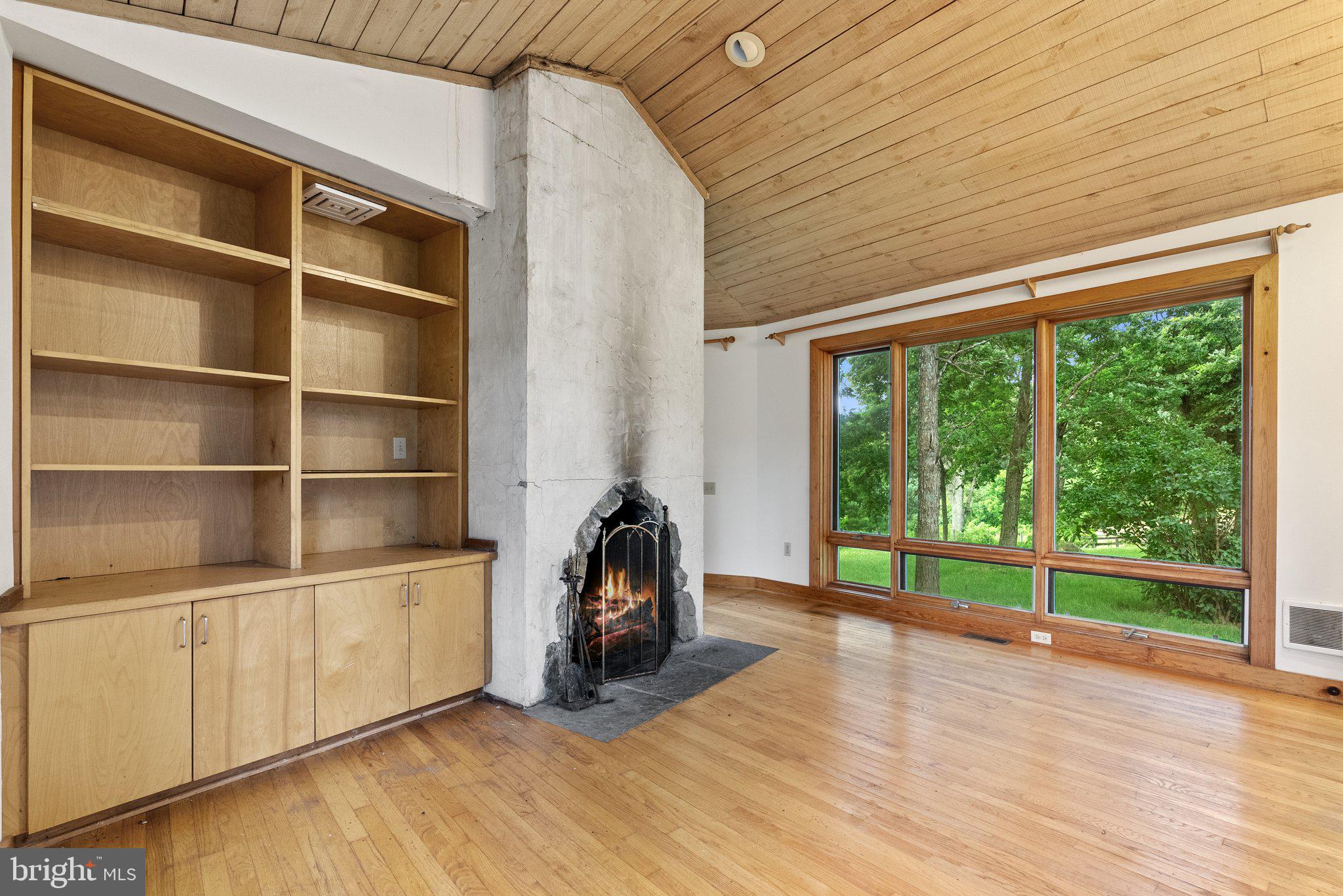 APPLE MANOR - Residential