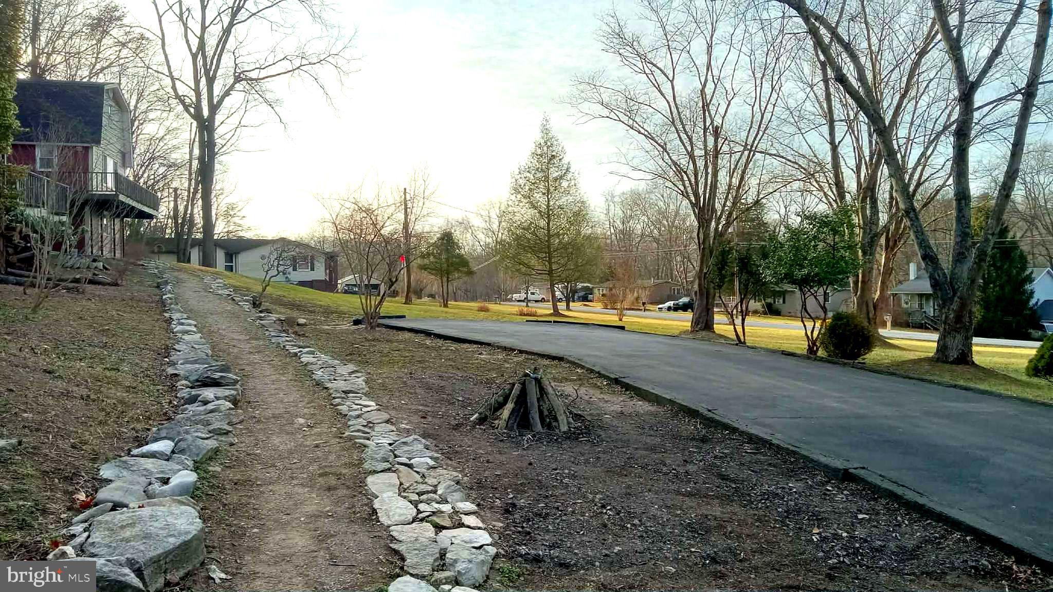 HIDDEN RIVER - Residential