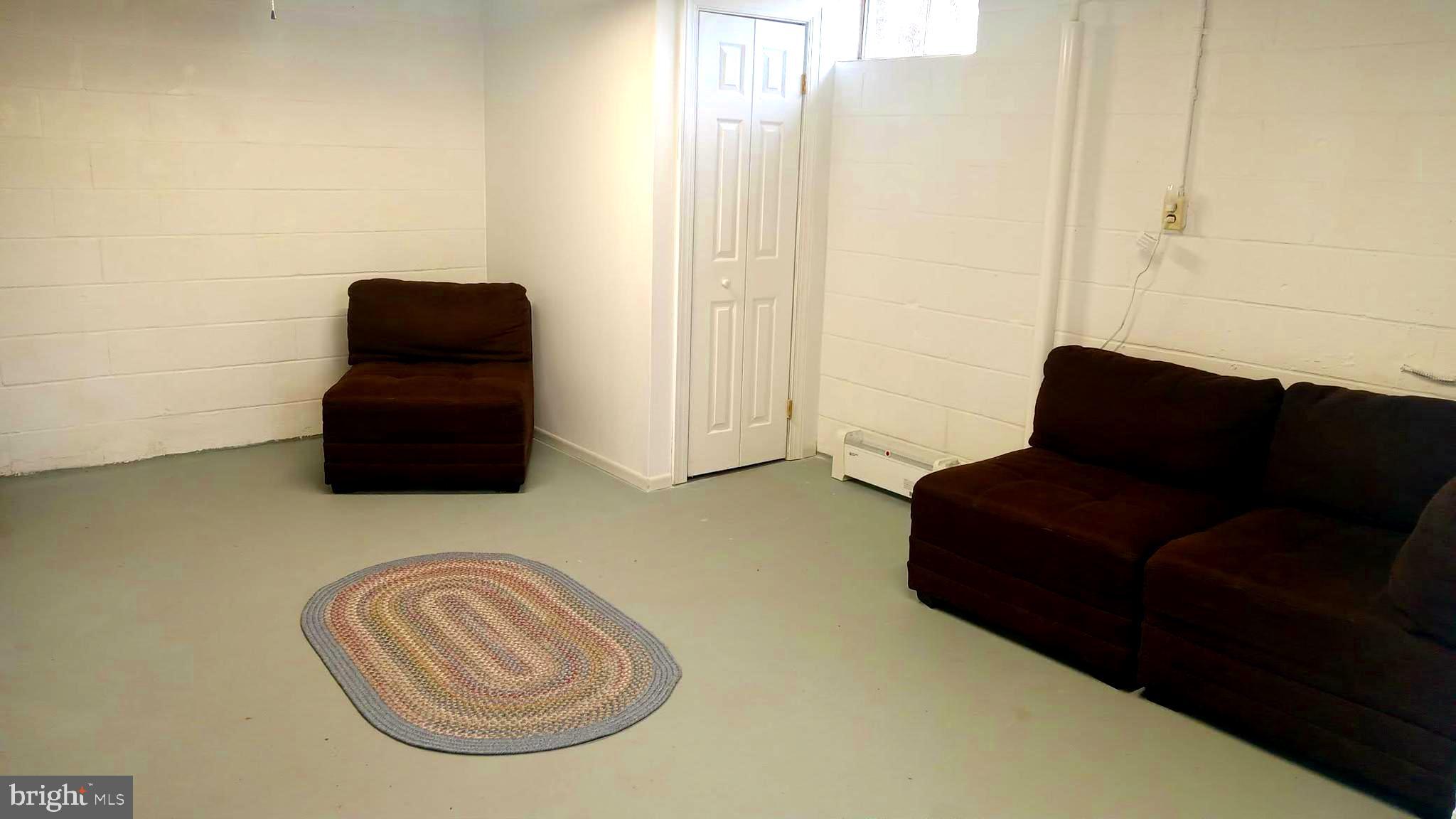 HIDDEN RIVER - Residential