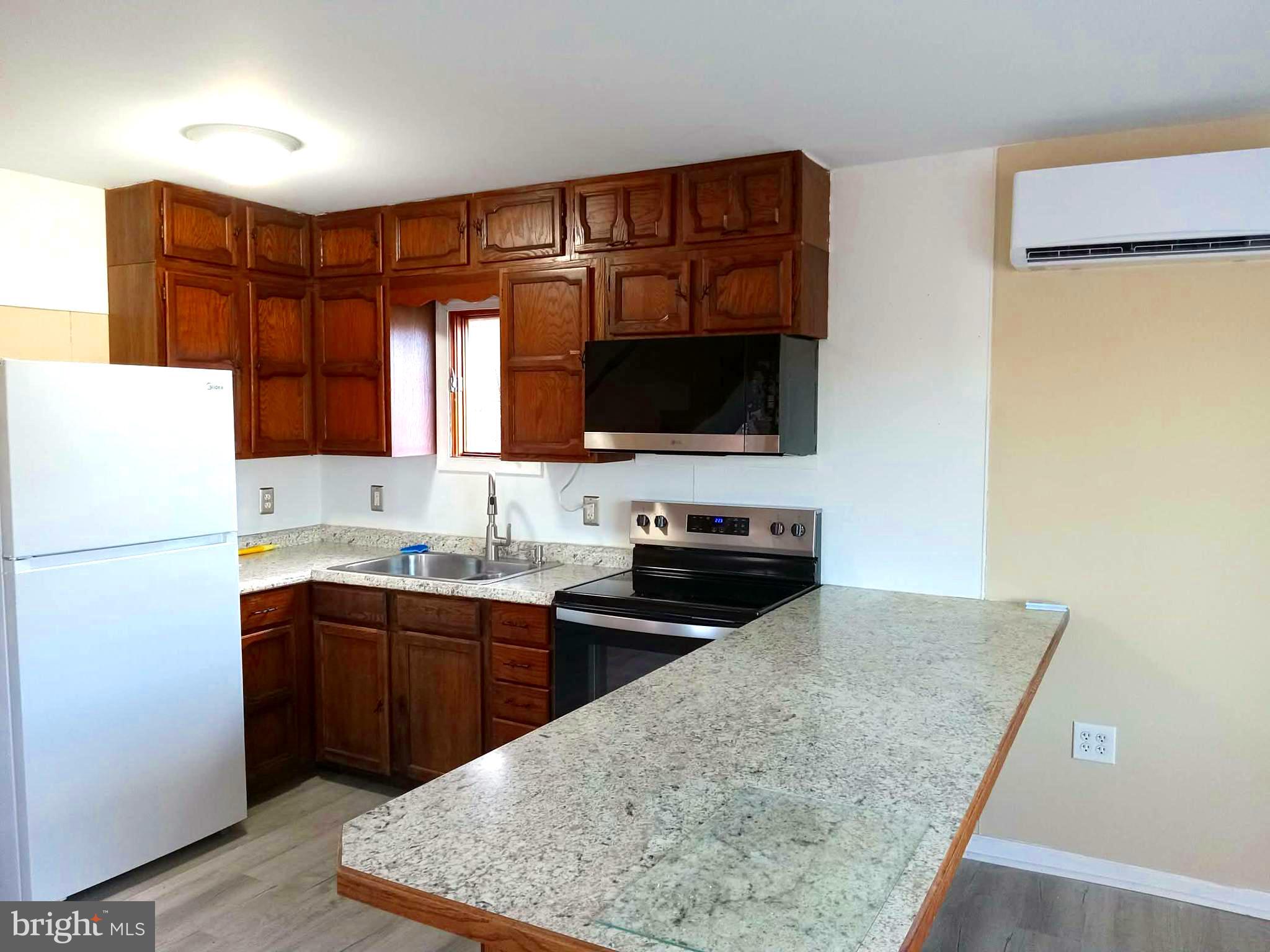 HIDDEN RIVER - Residential