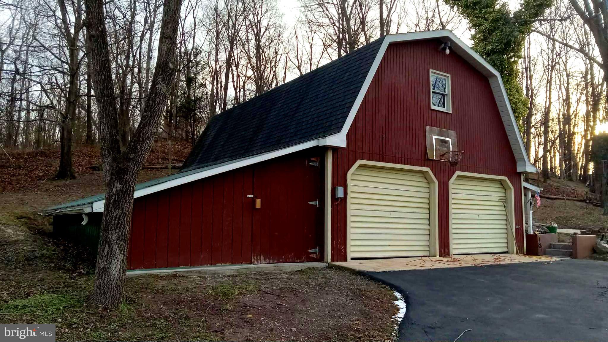 HIDDEN RIVER - Residential