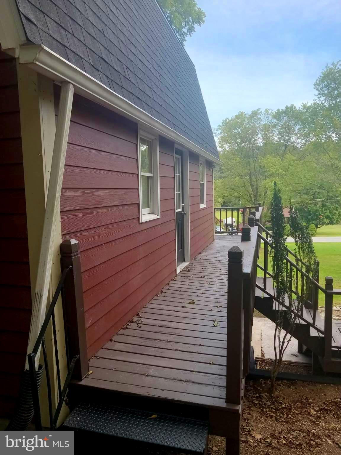 HIDDEN RIVER - Residential