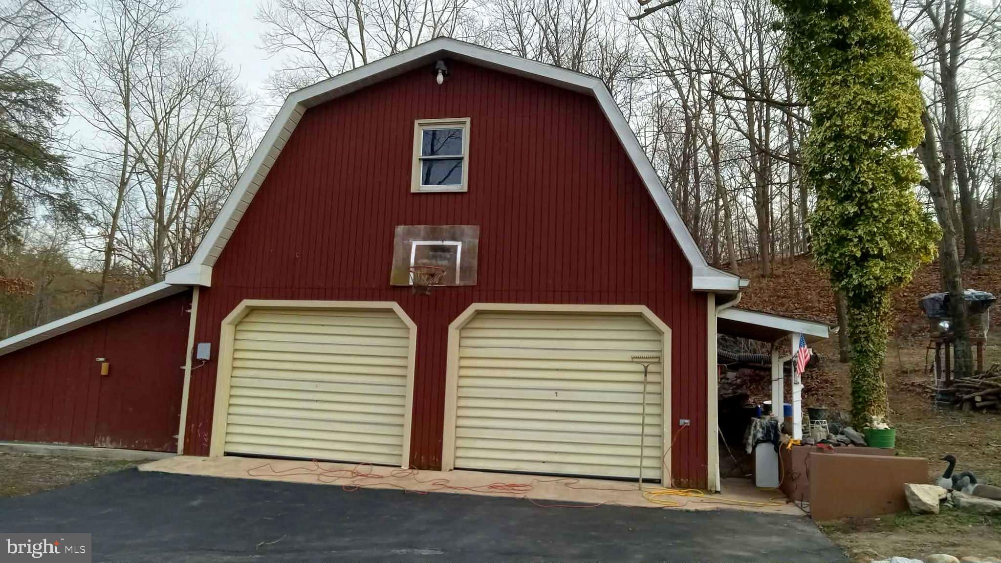 HIDDEN RIVER - Residential