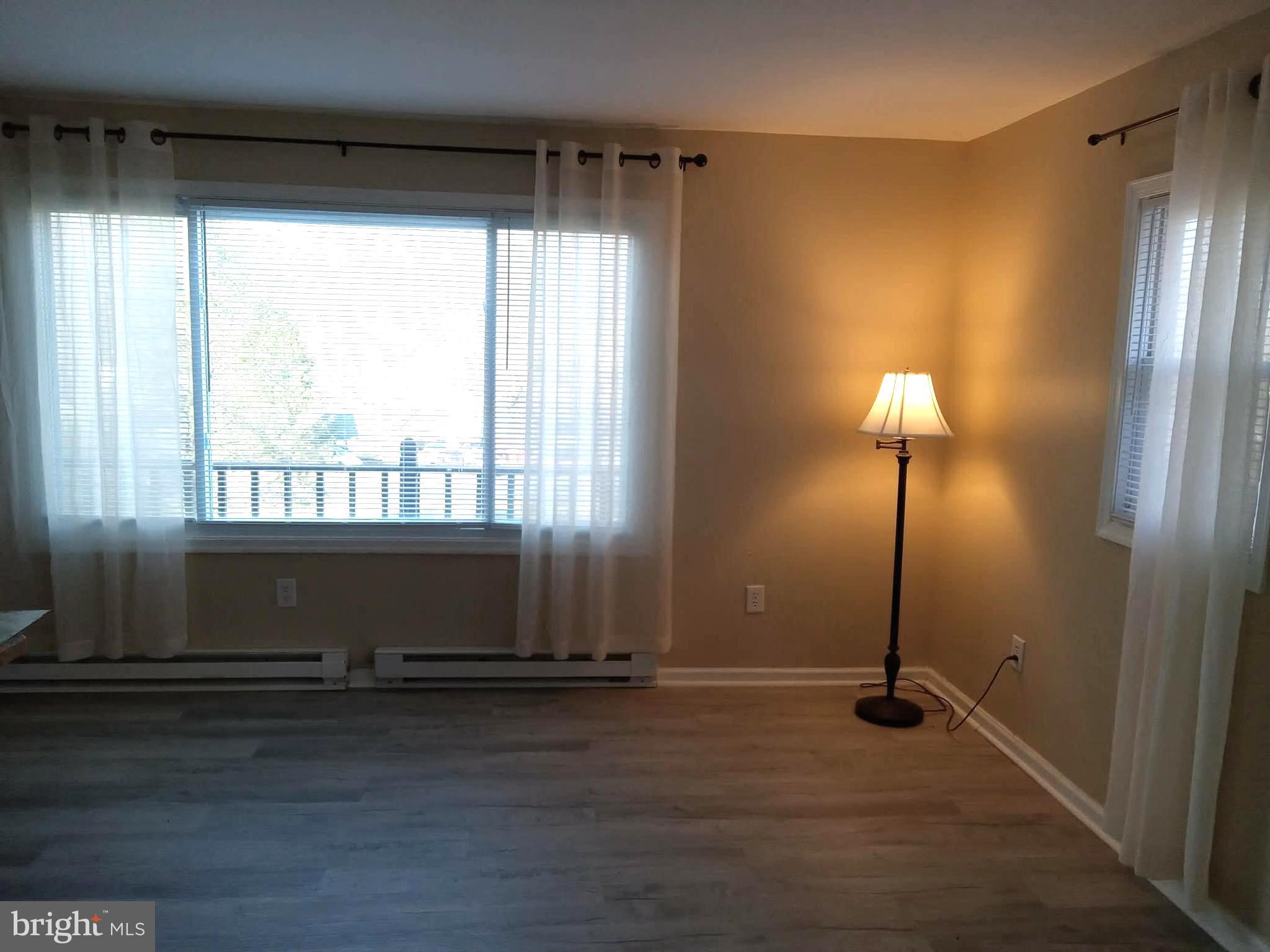 HIDDEN RIVER - Residential