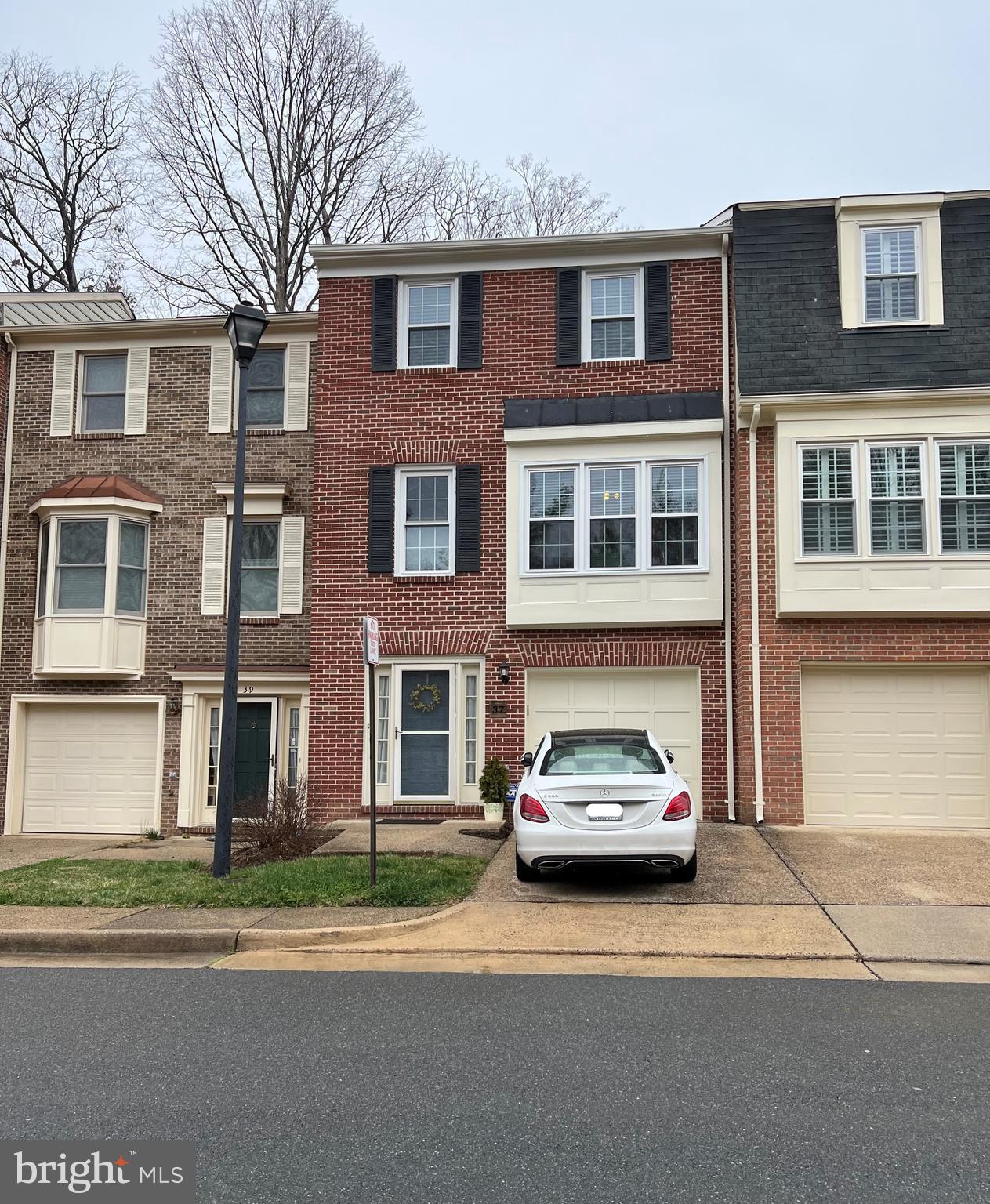 COLONIAL HEIGHTS - Residential Lease