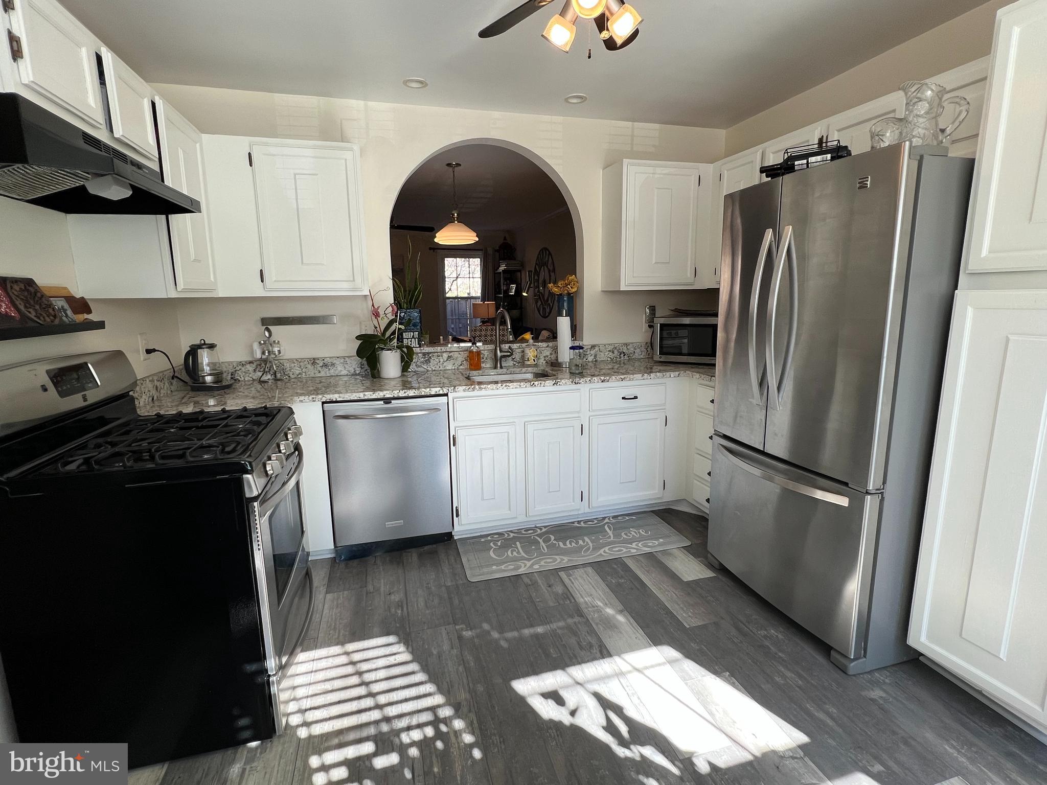 COLONIAL HEIGHTS - Residential Lease