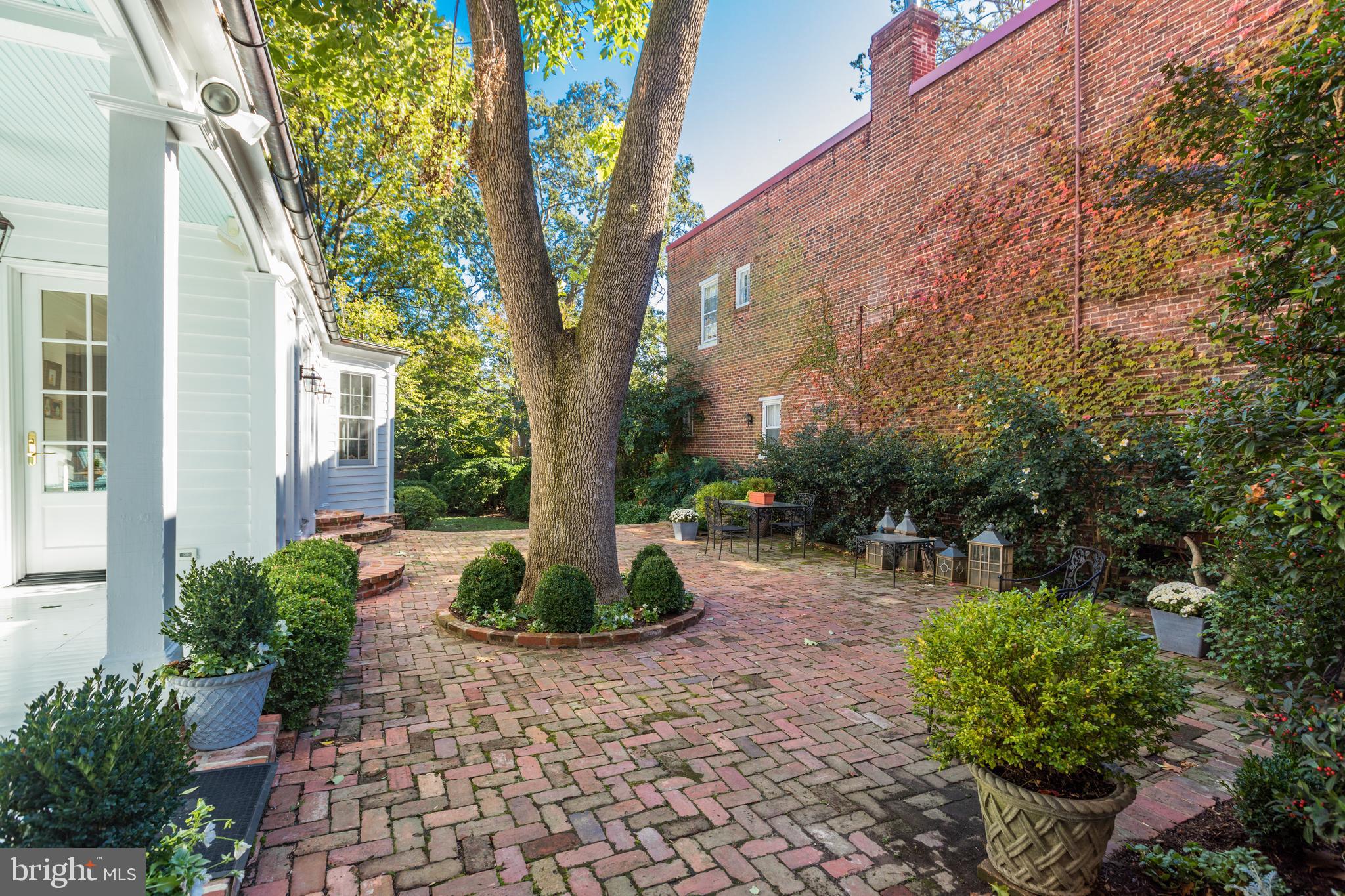 OLD TOWN - Residential