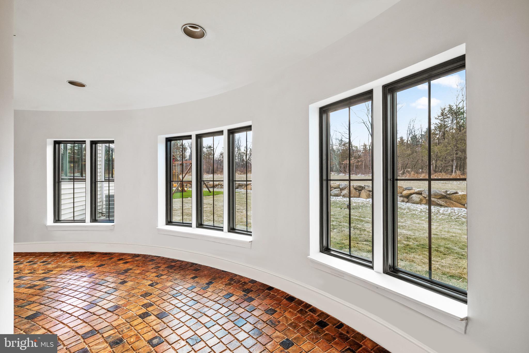 NON AVAILABLE - Residential