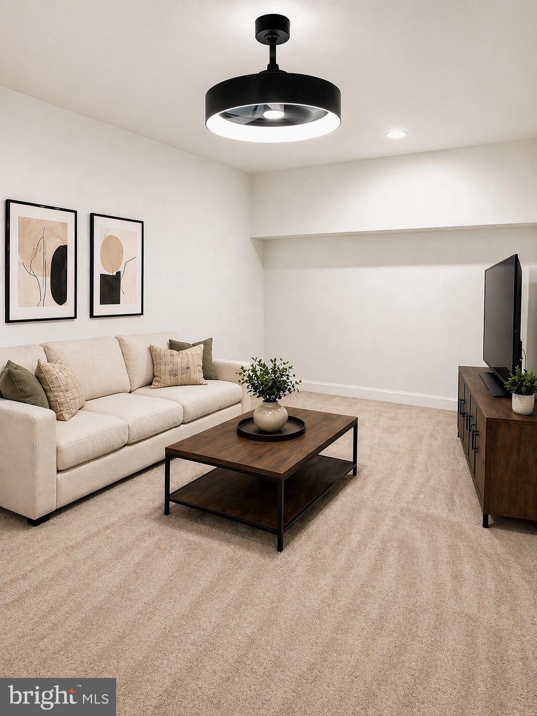 REFLECTION LAKE - Residential