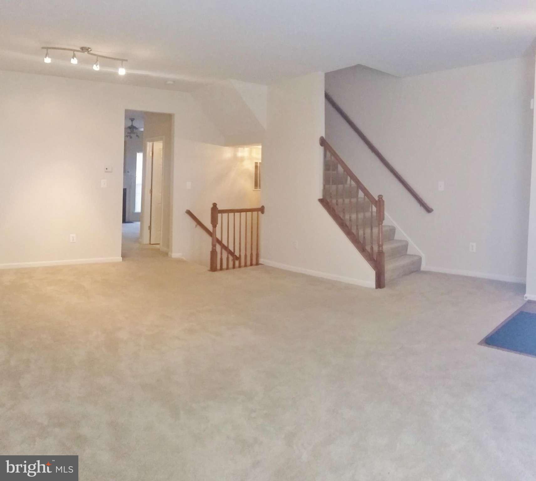 DEERBORNE - Residential Lease