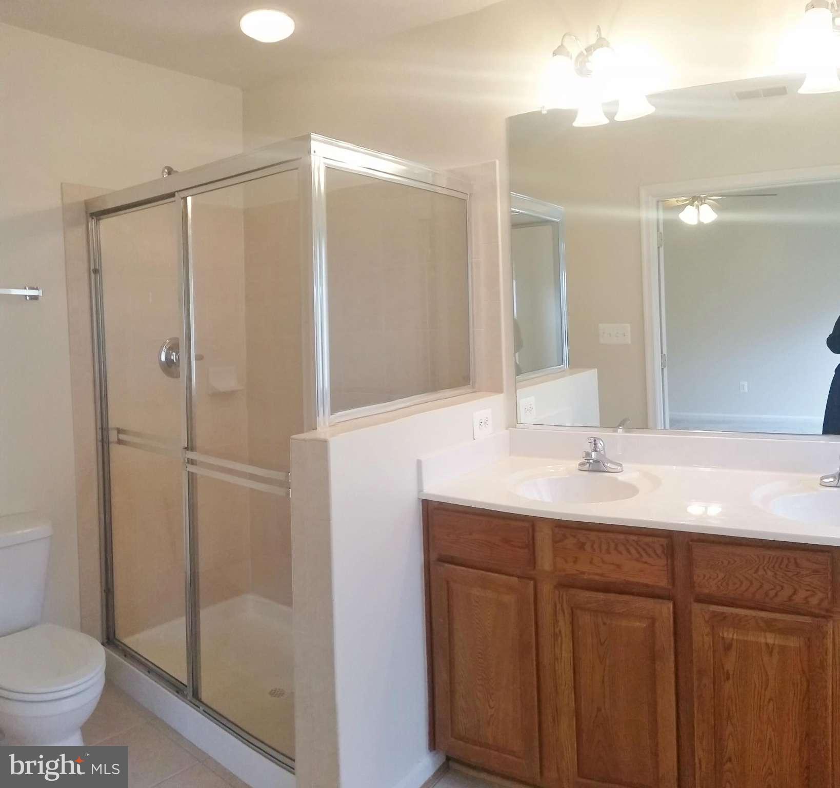 DEERBORNE - Residential Lease