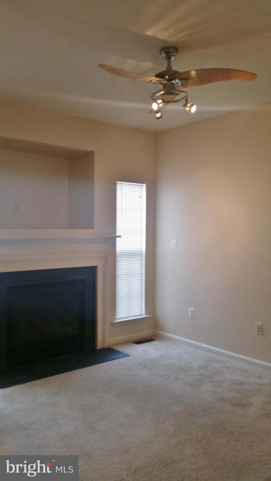 DEERBORNE - Residential Lease