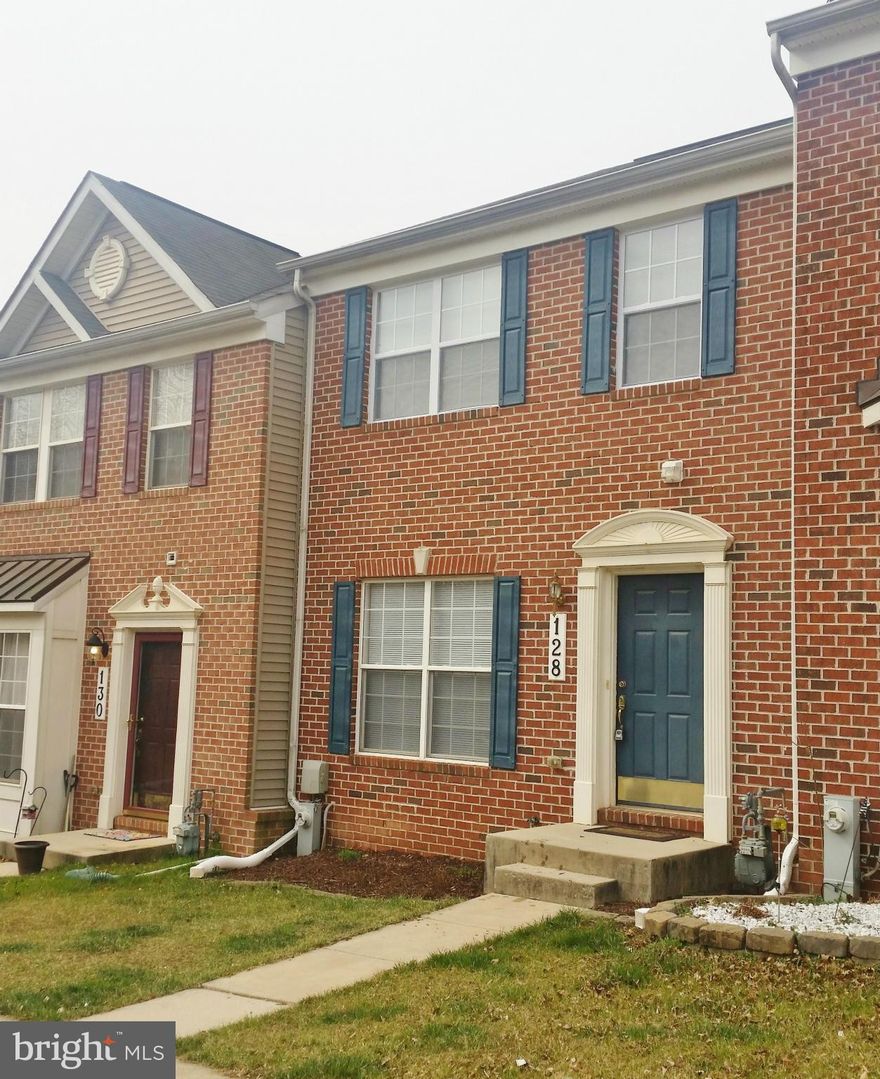 3BR TH in the Deerborne Community. Fully carpeted through out. Enjoy the gourmet kitchen with corian counter tops, 42" cabinets, gas range, double oven, kitchen island with double sinks and breakfast bar. Gas fireplace in the family room w/ wooded view.  Spacious master bedroom with huge walk in closets. Basement is fully carpeted and has tons of storage space.  Close to I-695, downtown Baltimore